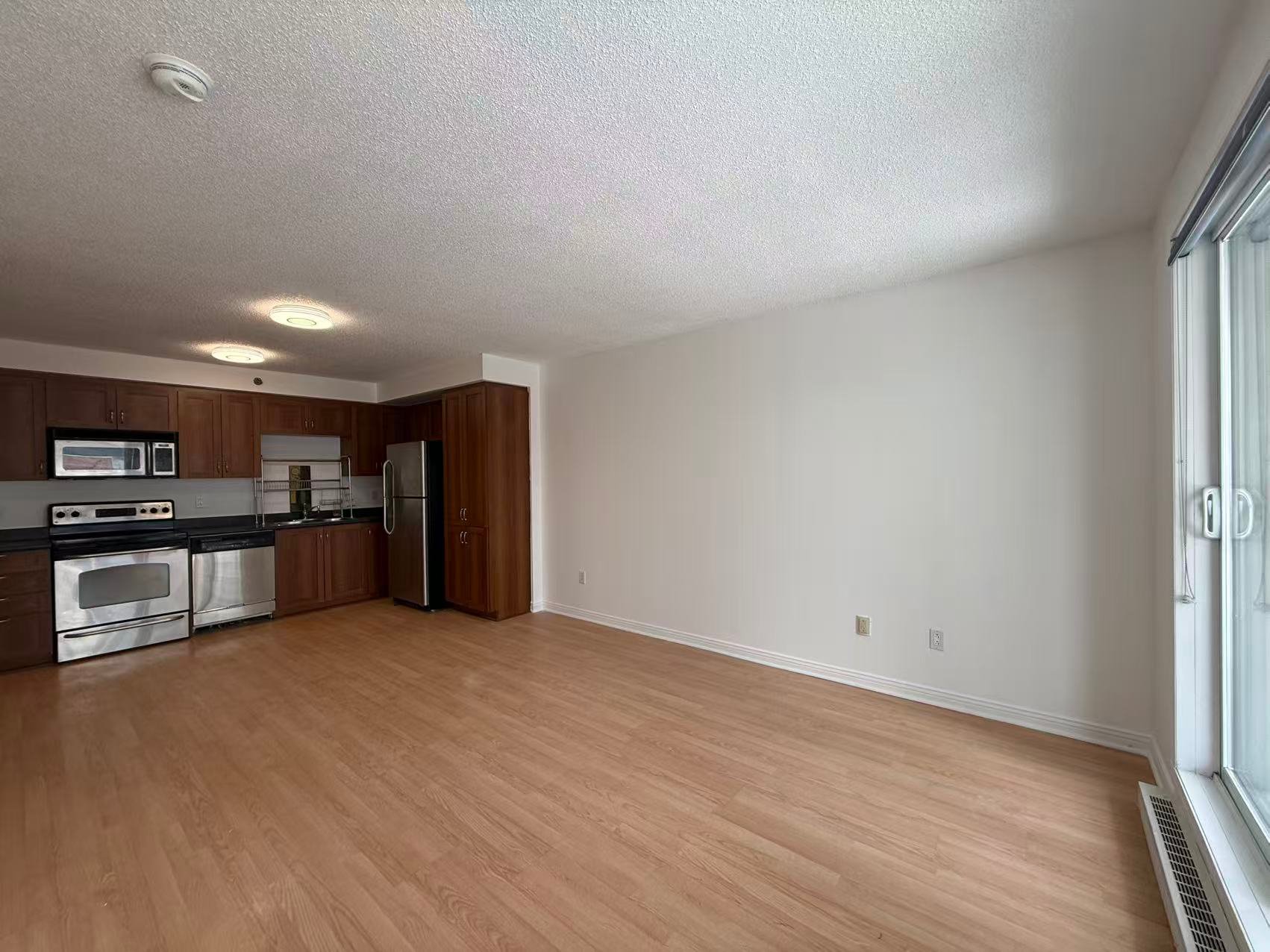 1200 Rue St-Jacques — photo 3