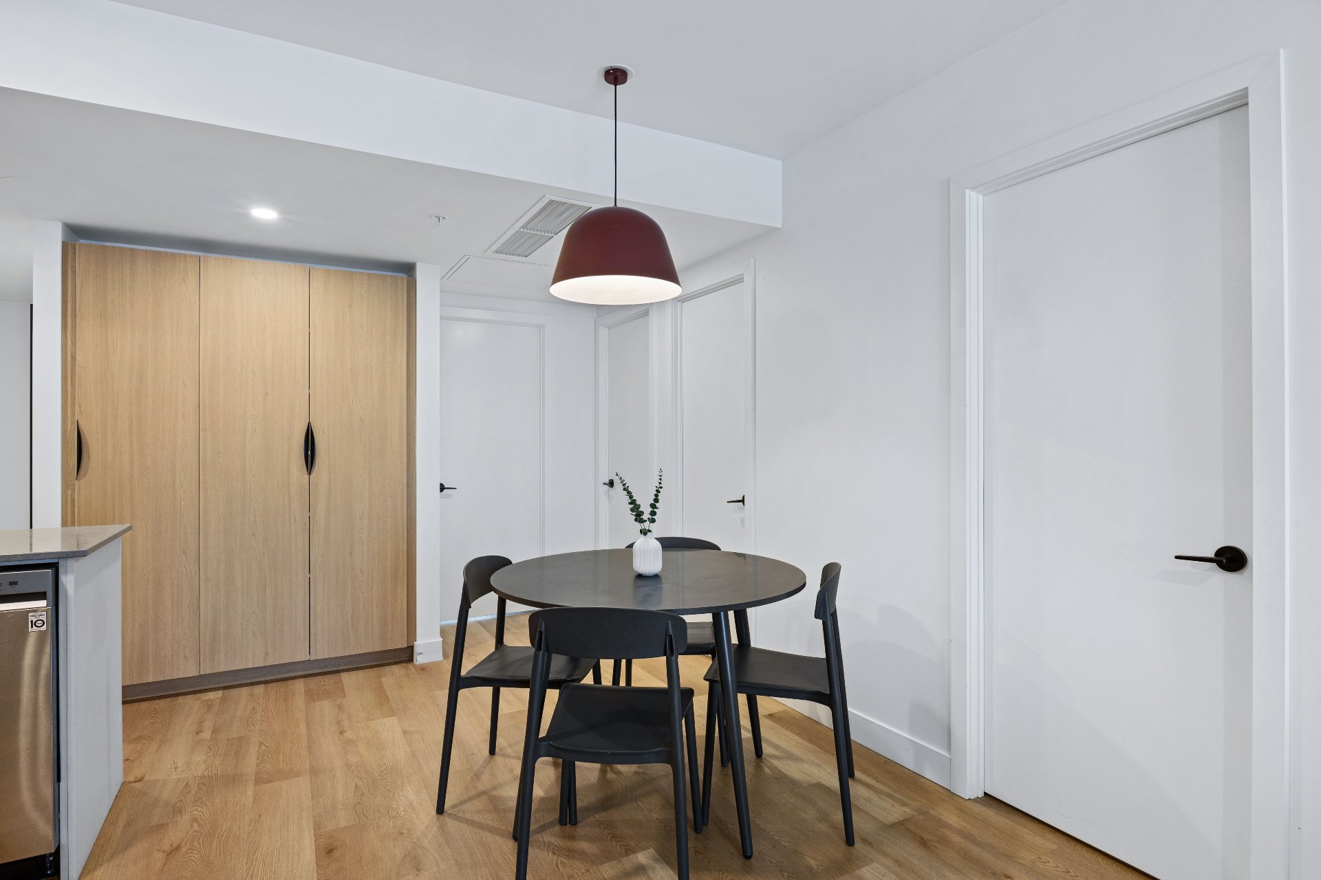 2025 Rue Peel — photo 3