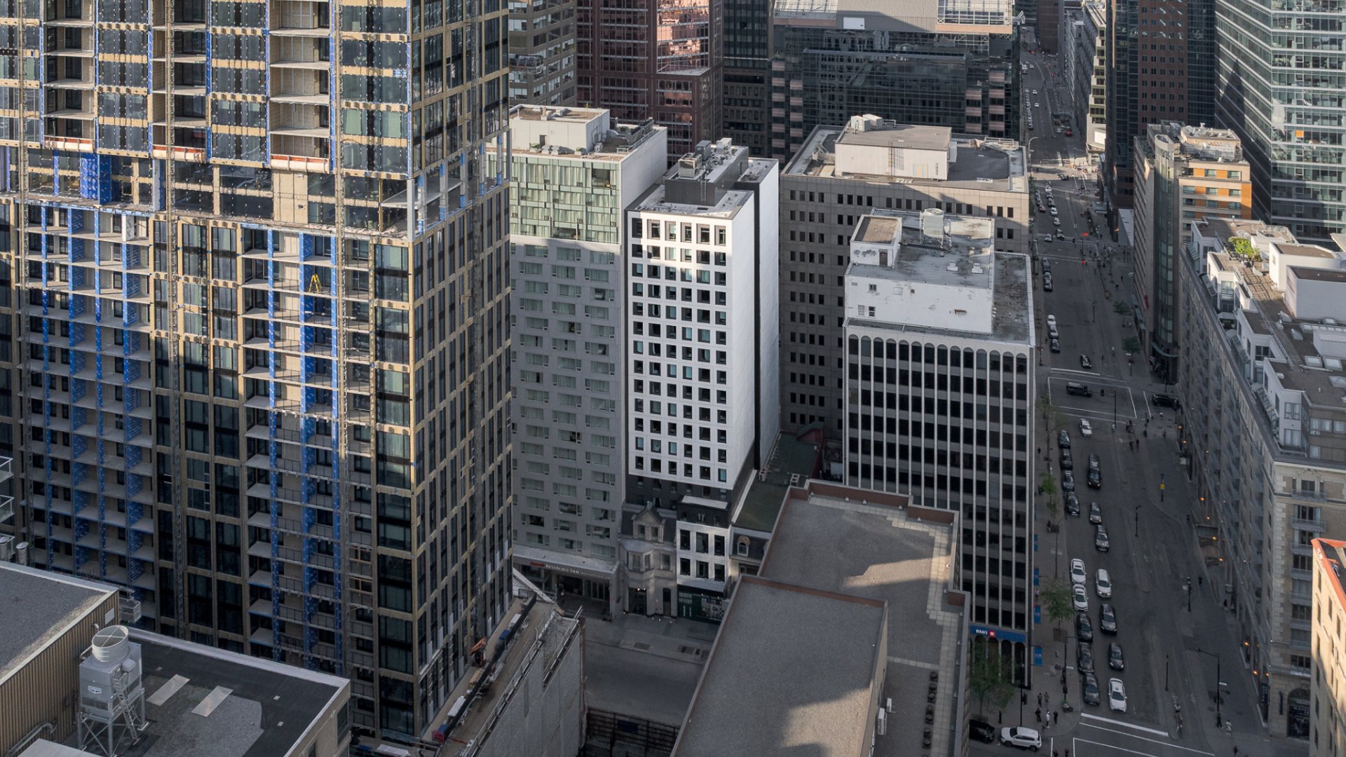 2025 Rue Peel — photo 2
