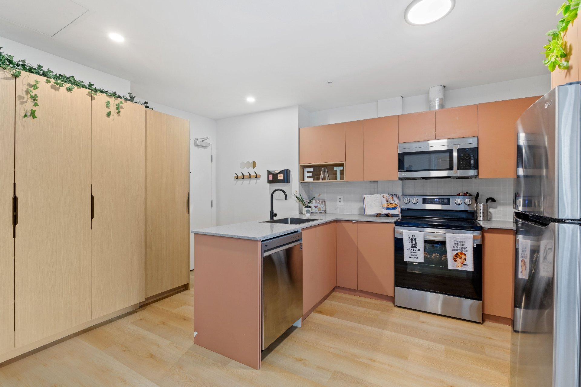 2025 Rue Peel — photo 2