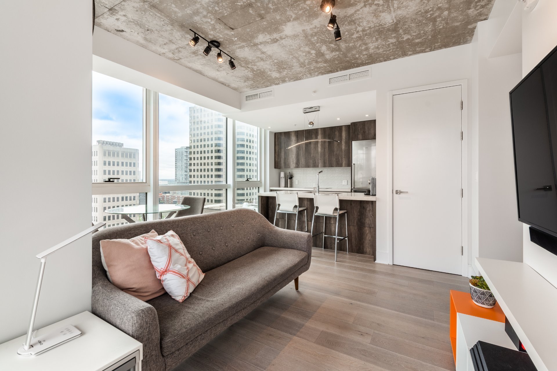 1188 Av. Union — photo 3