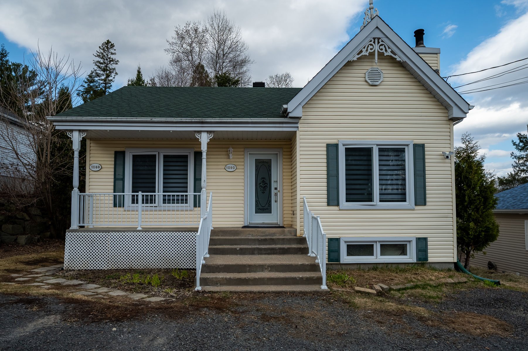 1090 Rue de l'Orée-des-Bois — photo 1