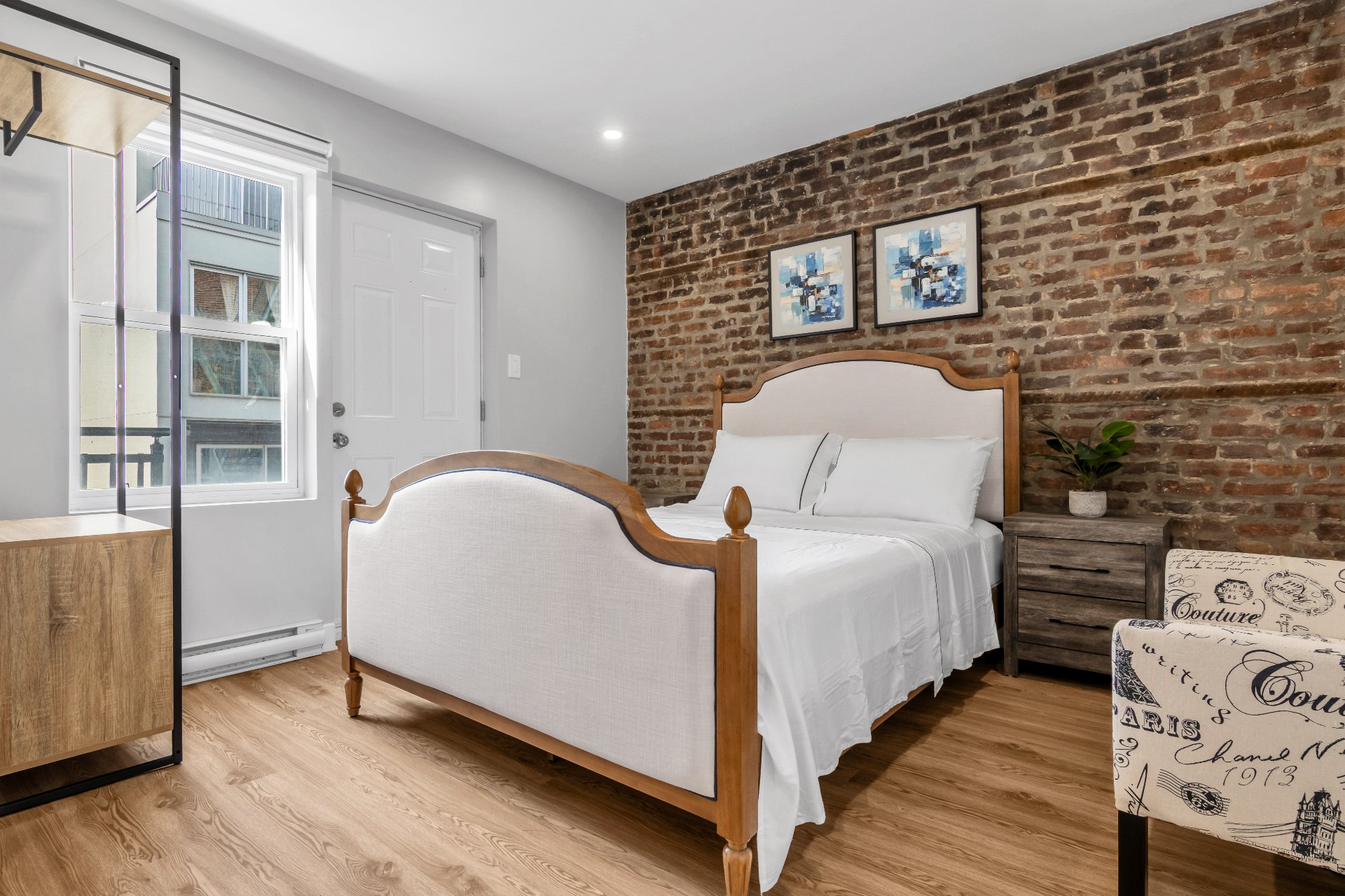 3153 Rue Ste-Catherine E. — photo 1