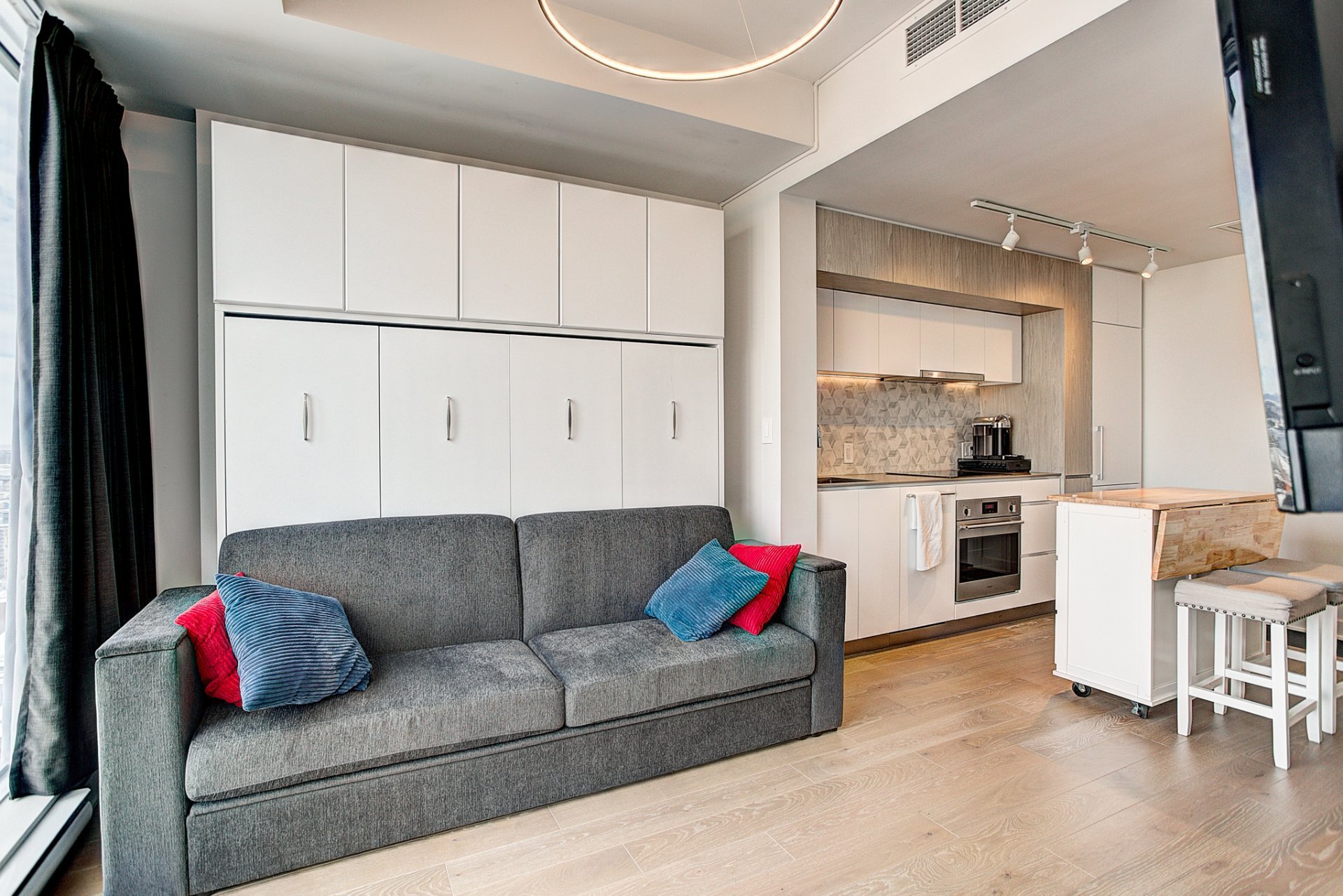 1188 Rue St-Antoine O. — photo 2