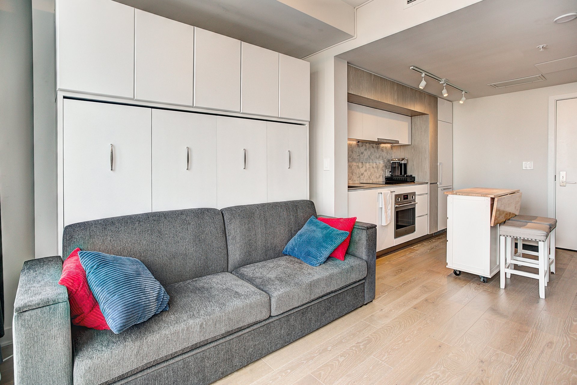 1188 Rue St-Antoine O. — photo 3