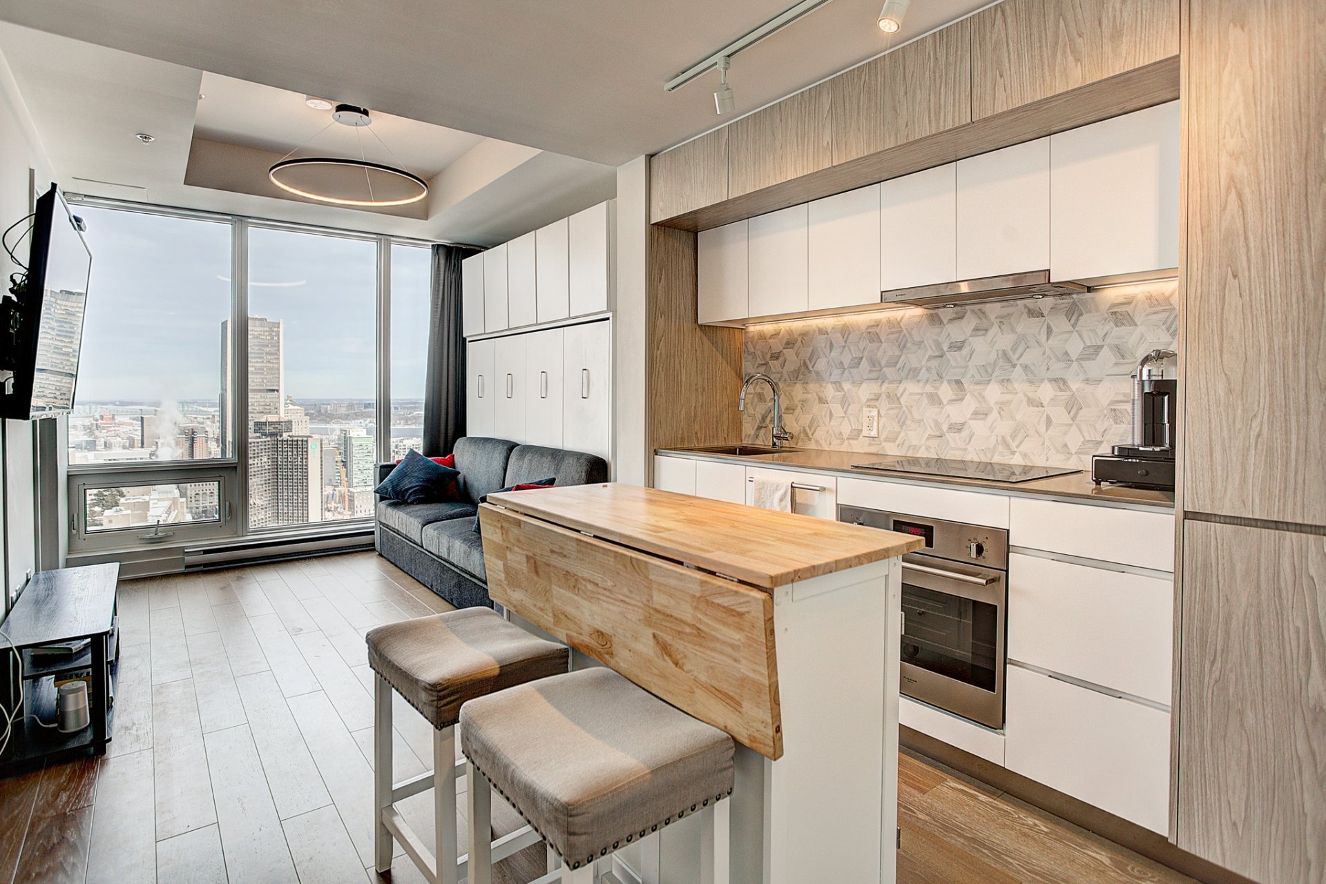 1188 Rue St-Antoine O. — photo 1