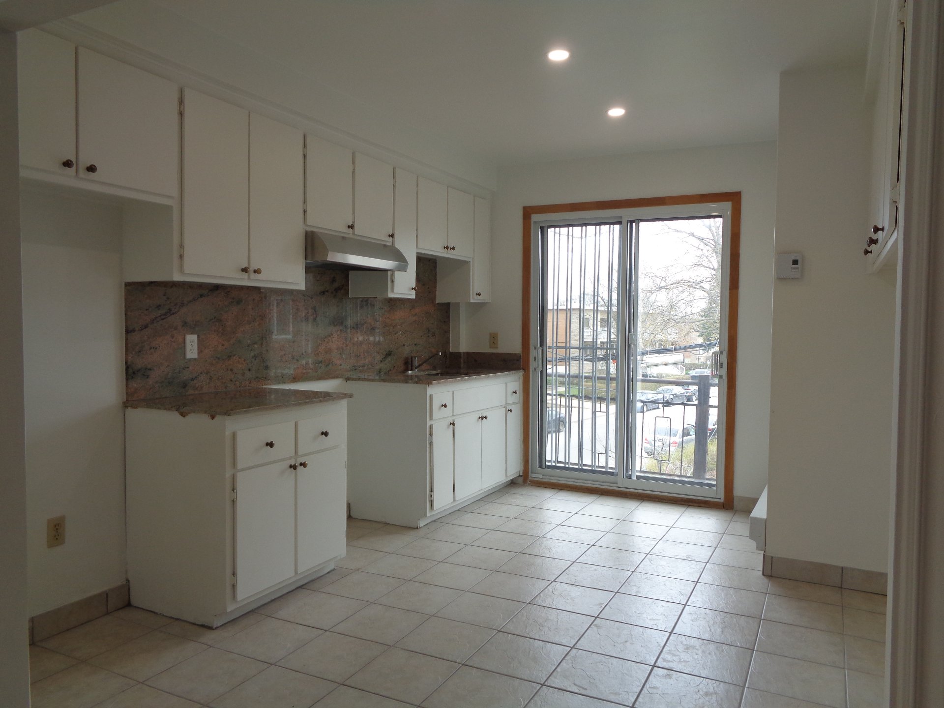 7274 Rue d'Abancourt — photo 1