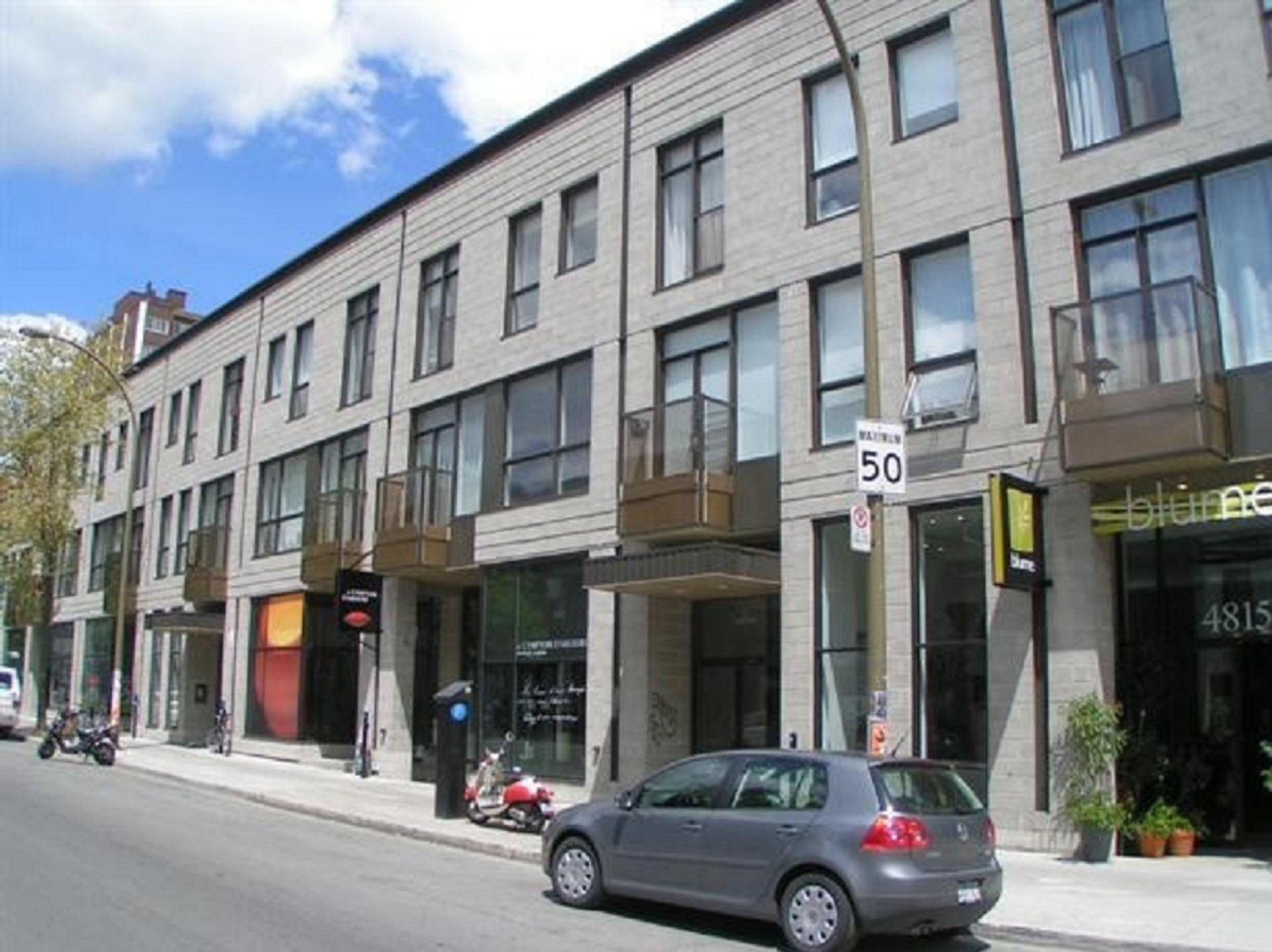 4821 Boul. St-Laurent — photo 1