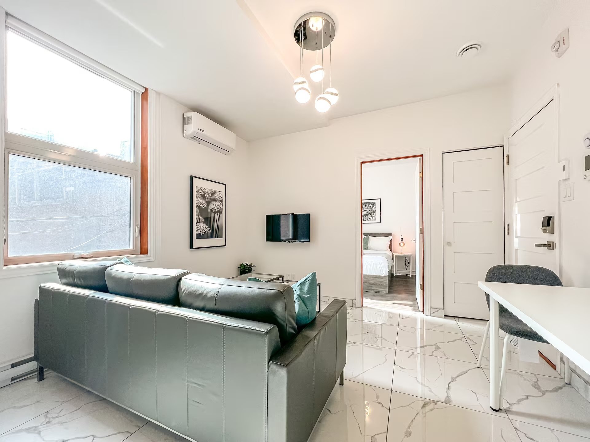 1672 Rue St-Denis — photo 2