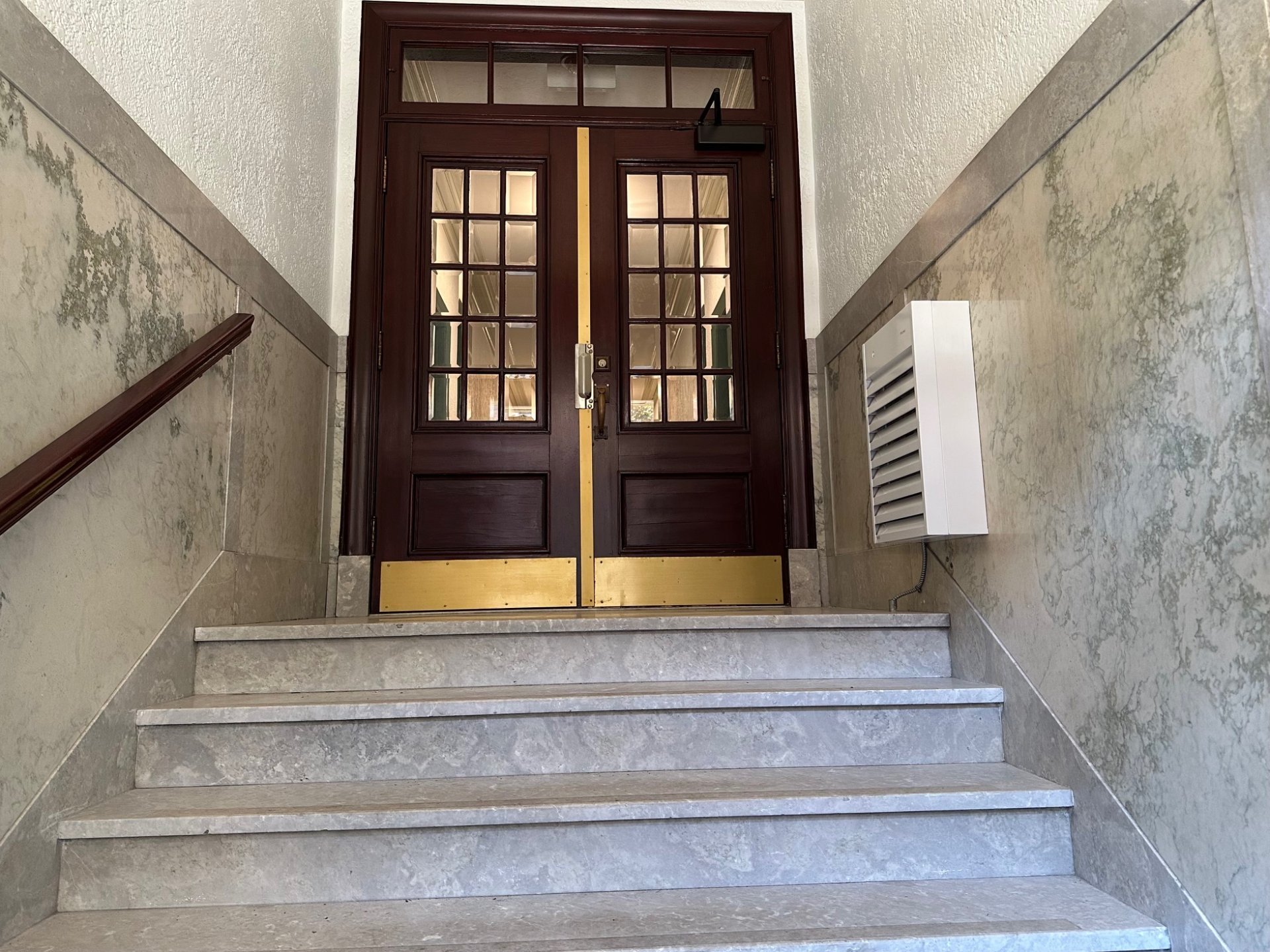 388 Av. Olivier — photo 3