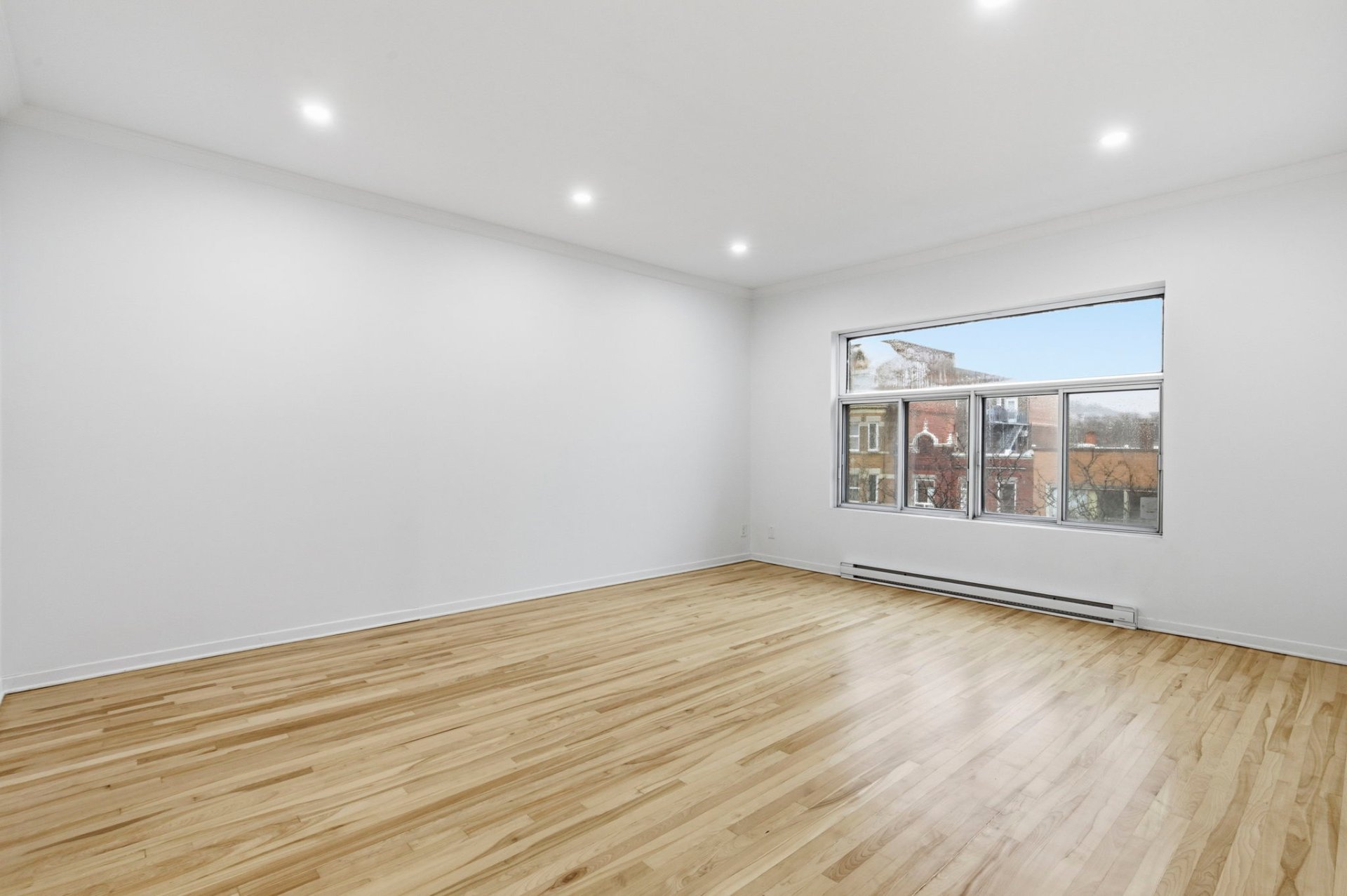 5625 Av. du Parc — photo 1