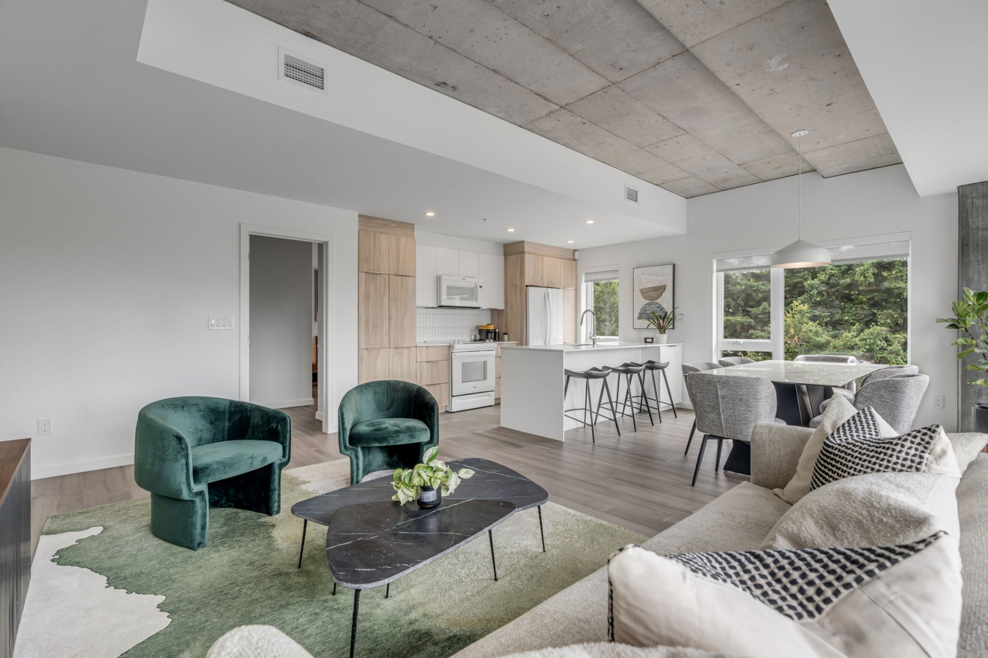 475 Av. Ernest-Gagnon — photo 1