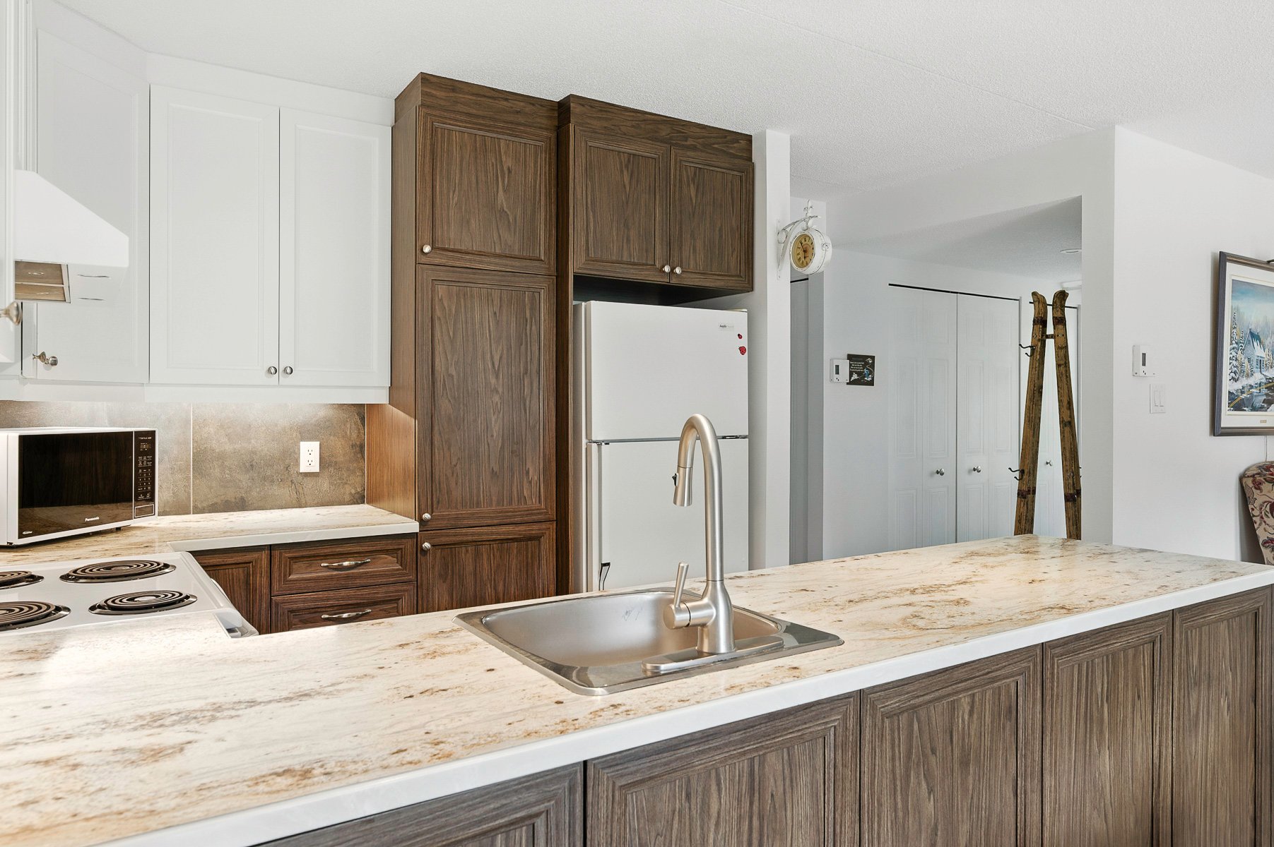 807 Ch. des Éperviers — photo 2