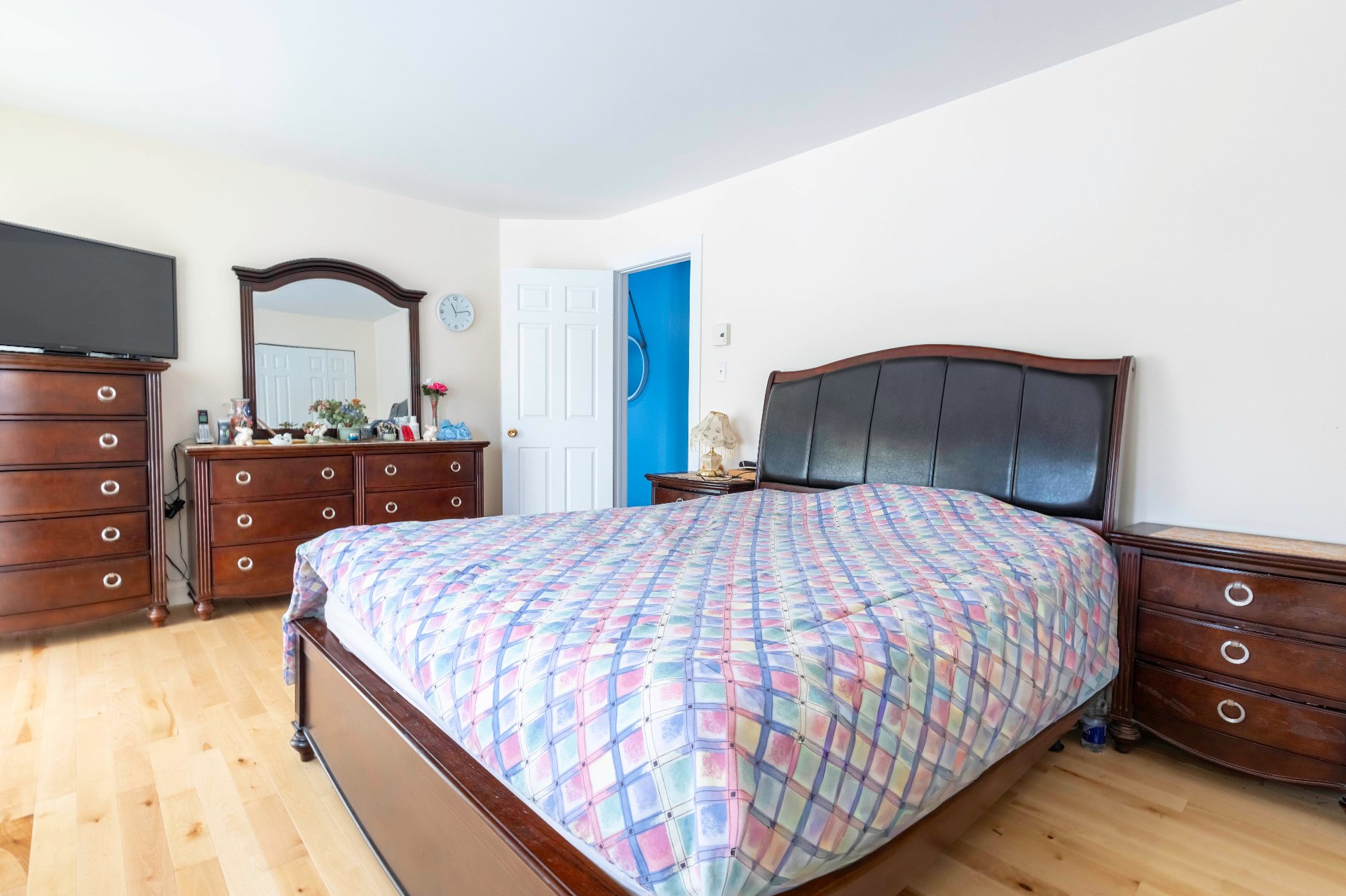 537 Rue Montpetit