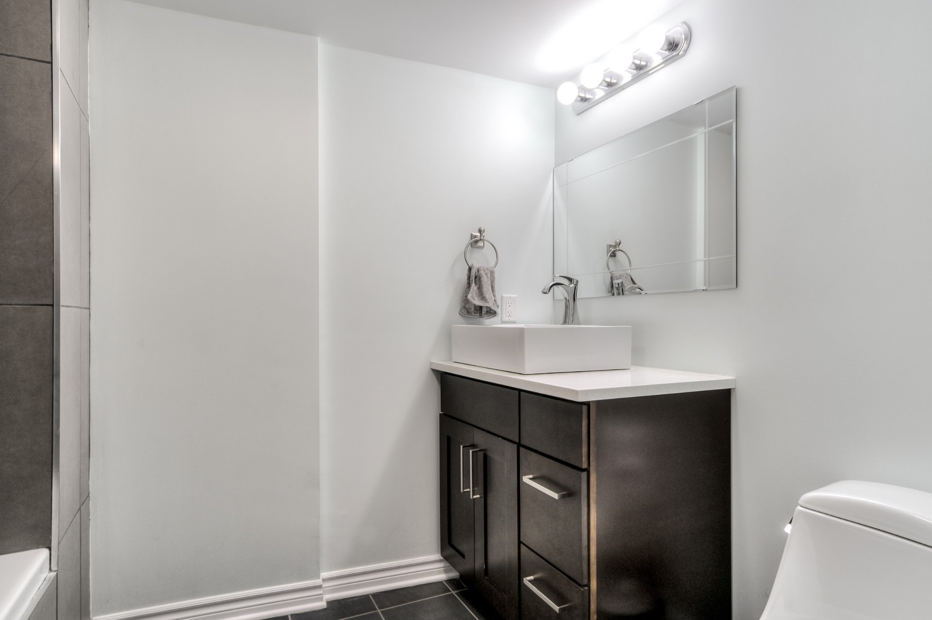Ensuite bathroom