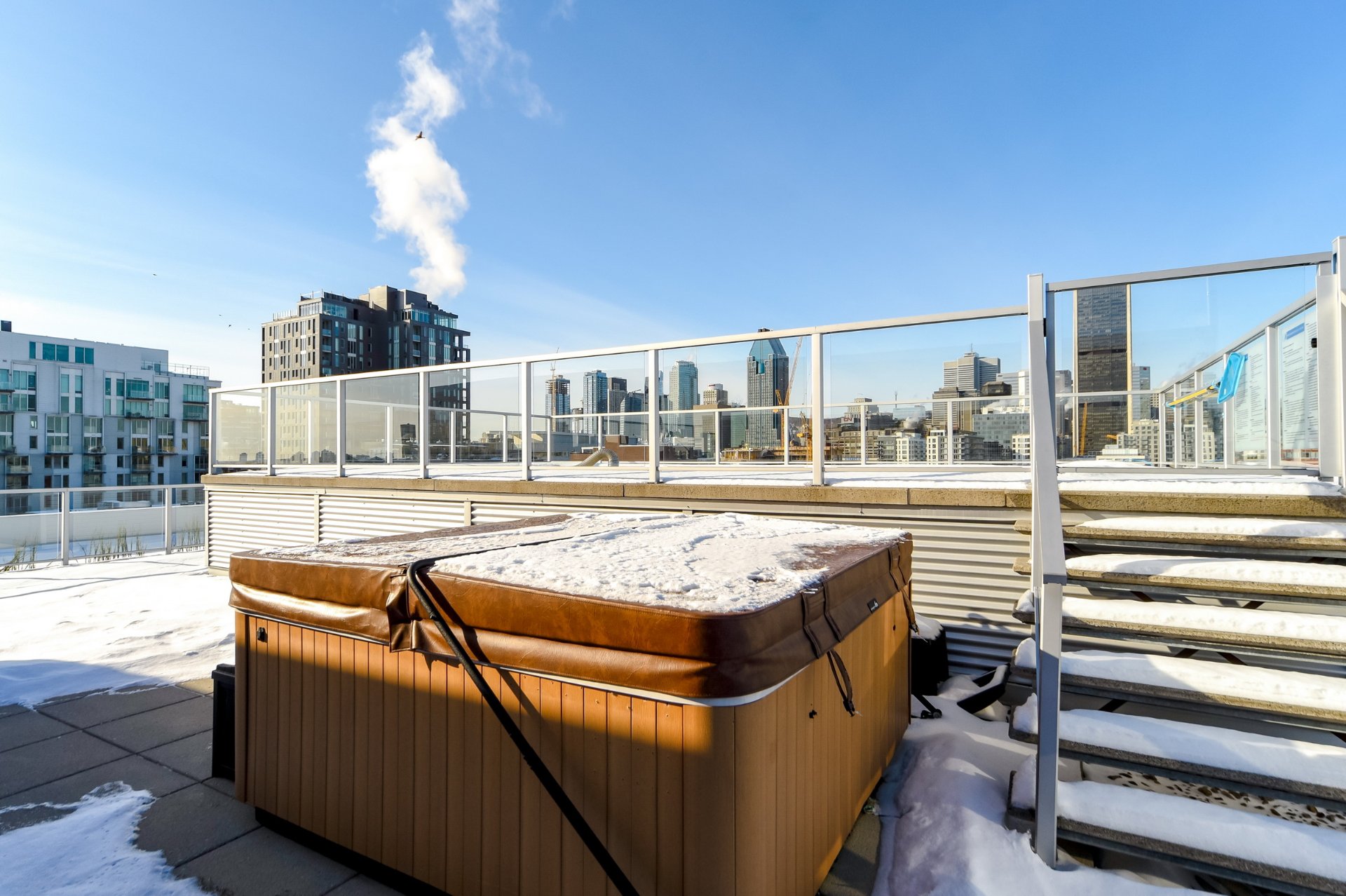 Hot tub