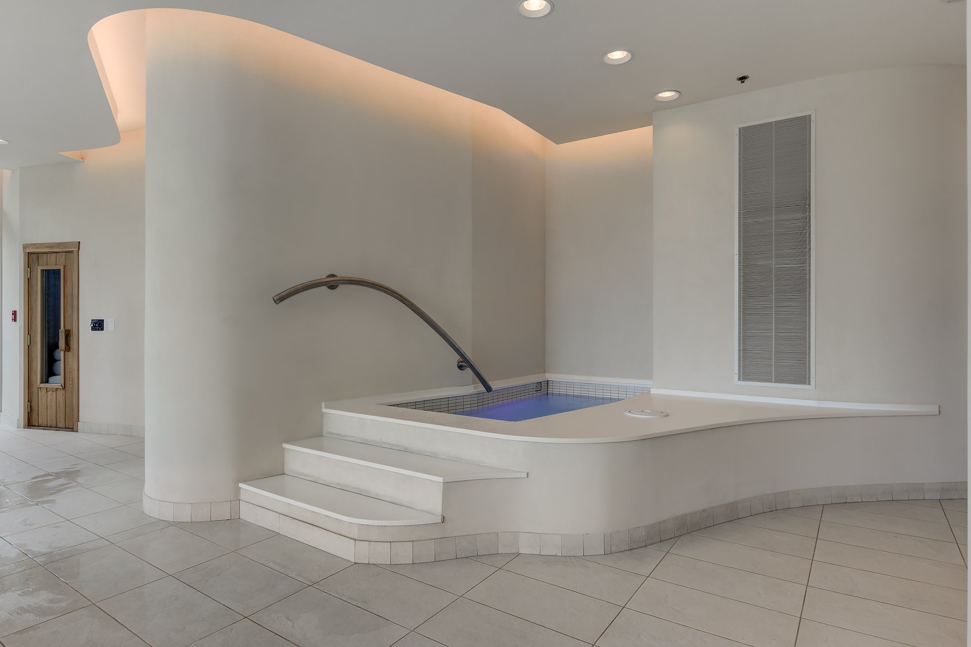 Hot tub