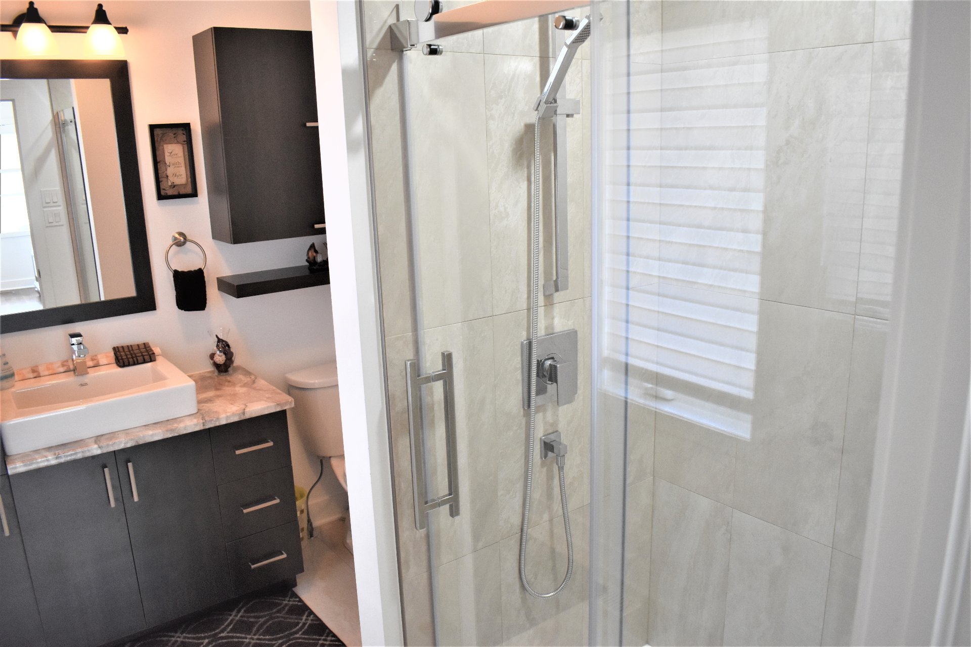 Ensuite bathroom