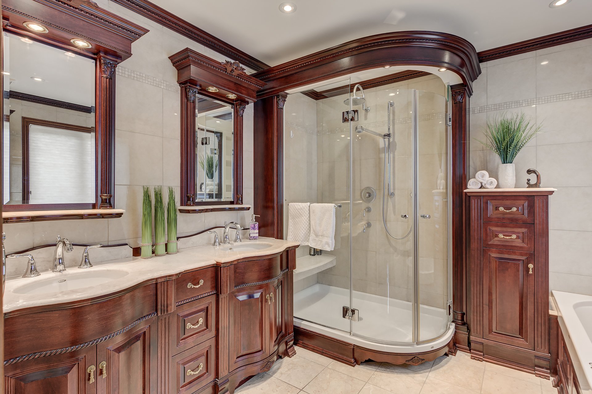 Ensuite bathroom