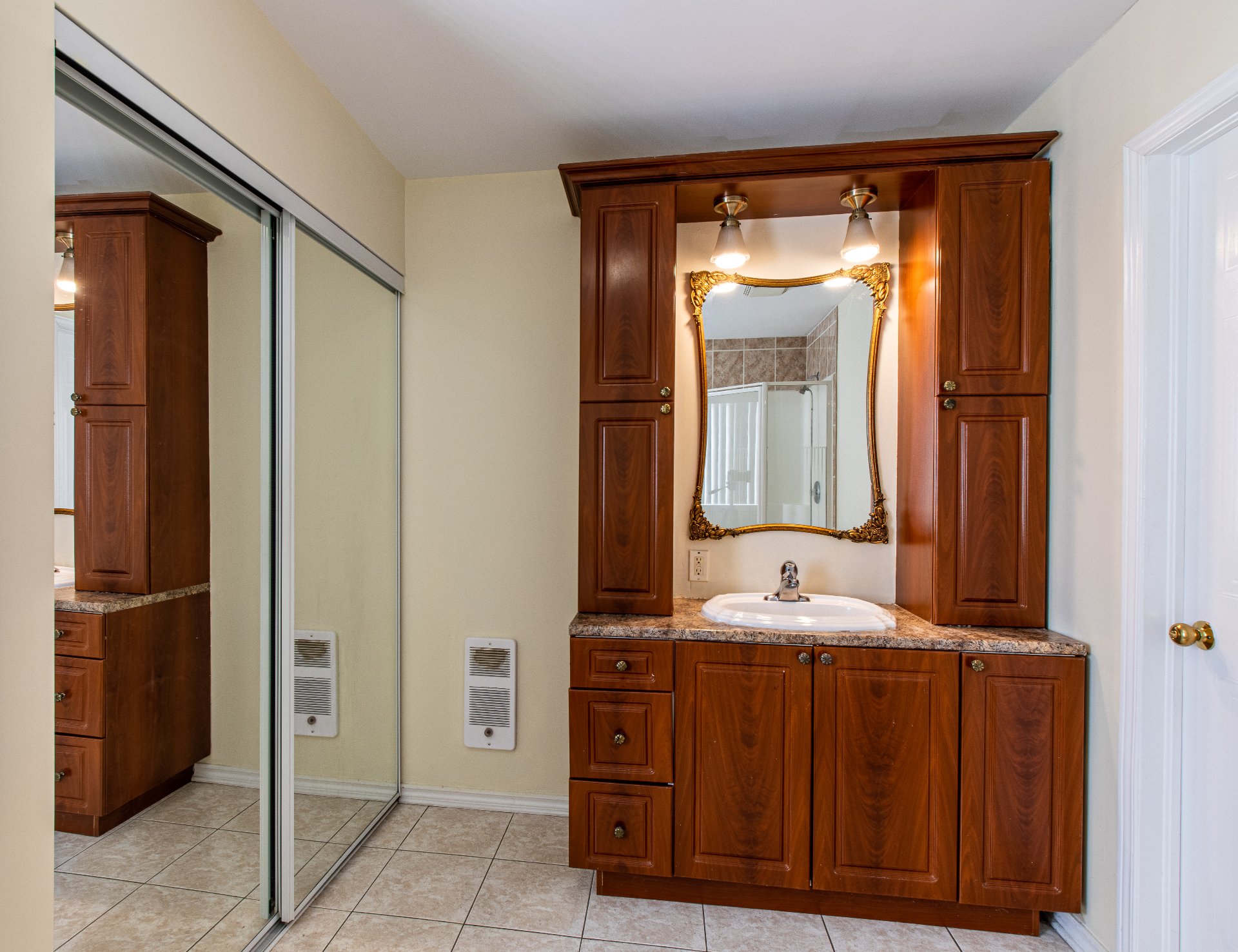 Ensuite bathroom