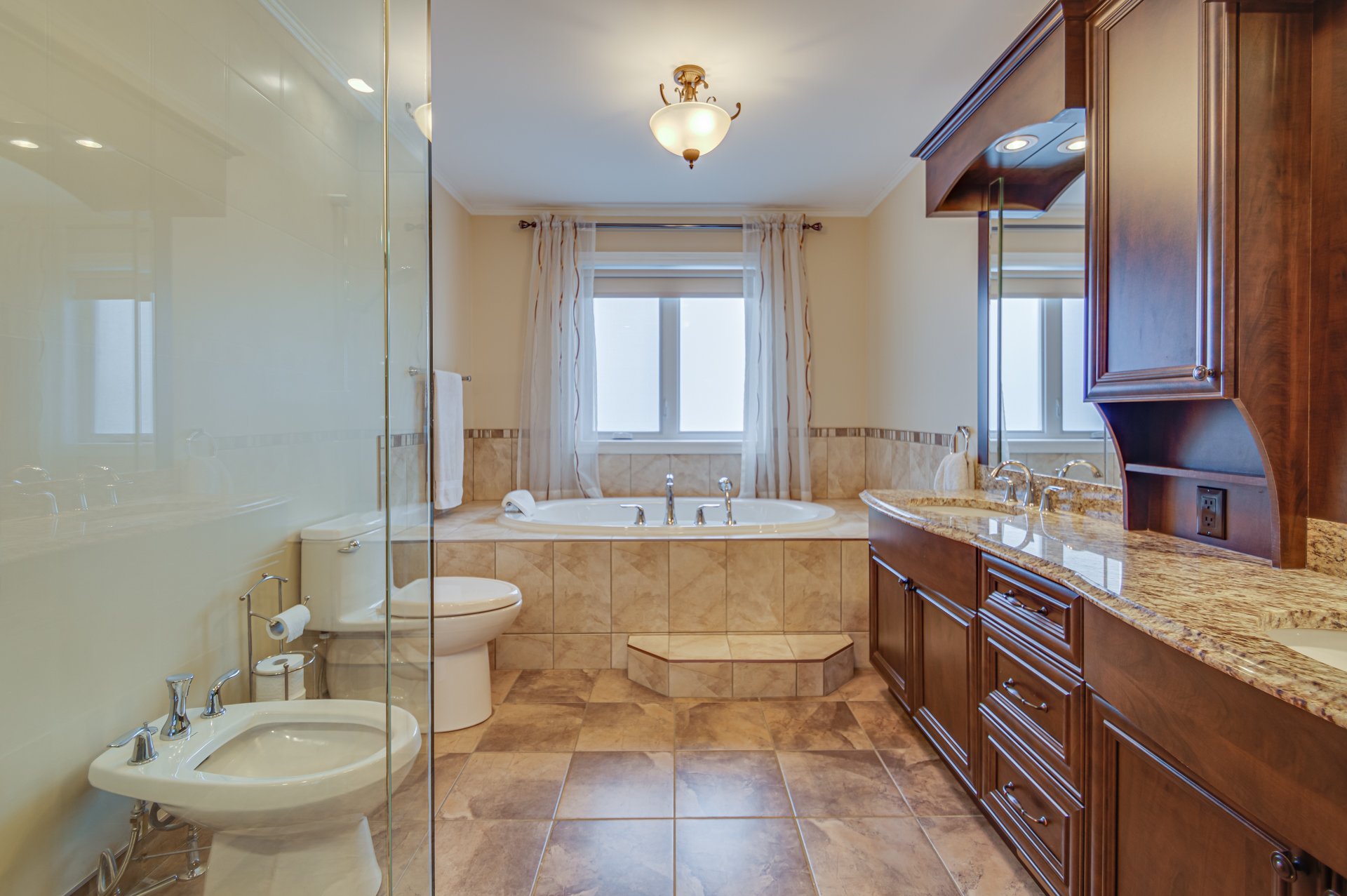 Ensuite bathroom