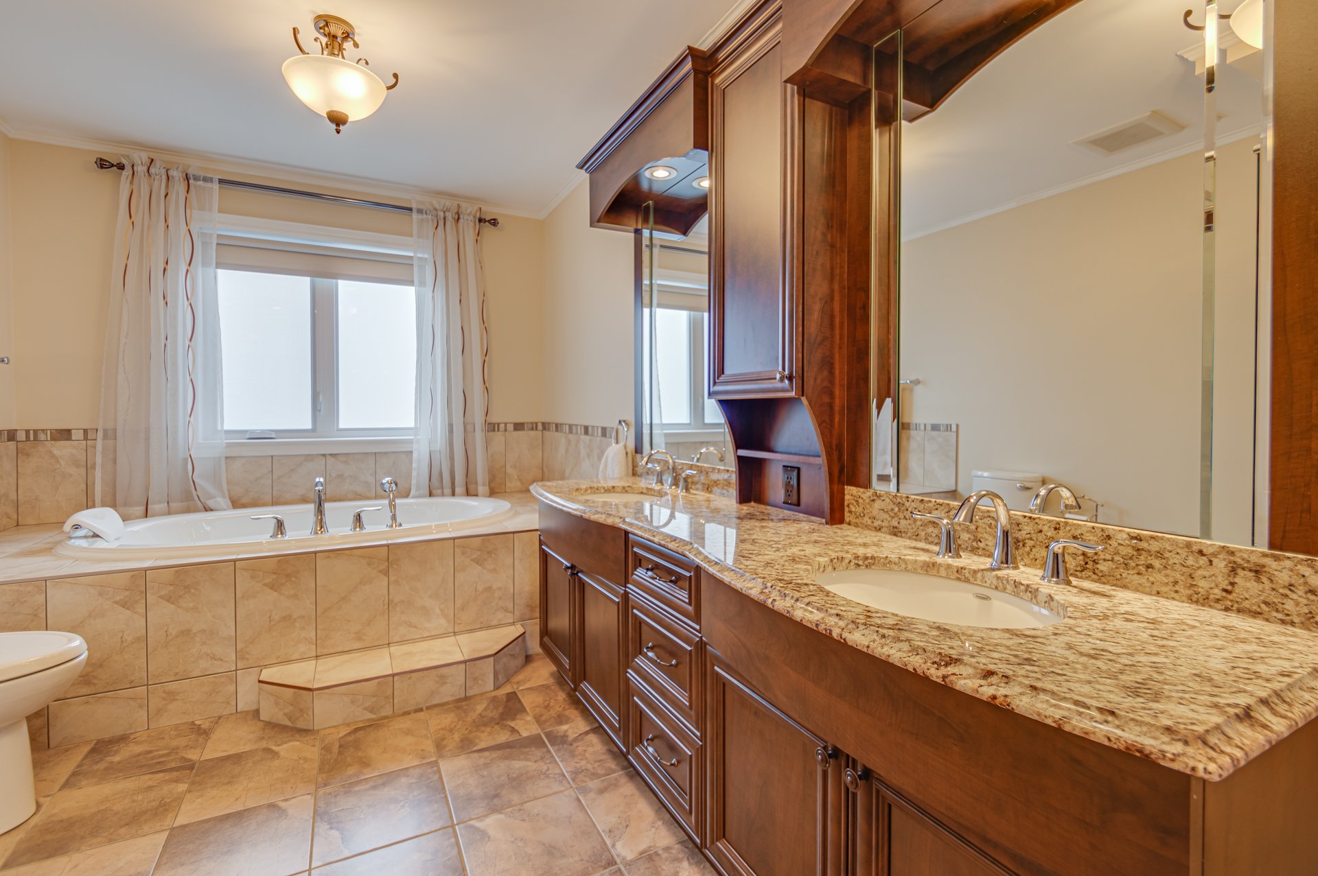 Ensuite bathroom
