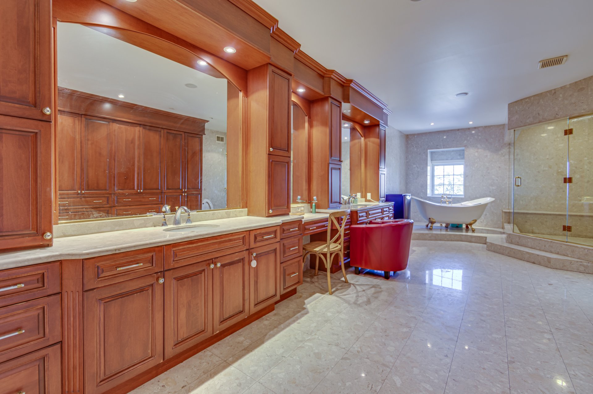 Ensuite bathroom