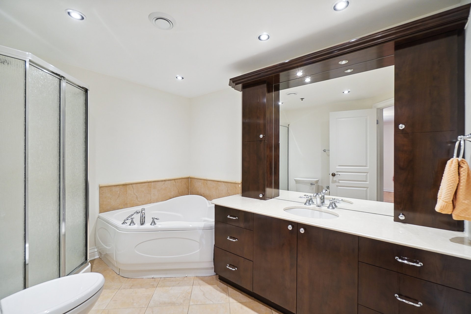 Ensuite bathroom