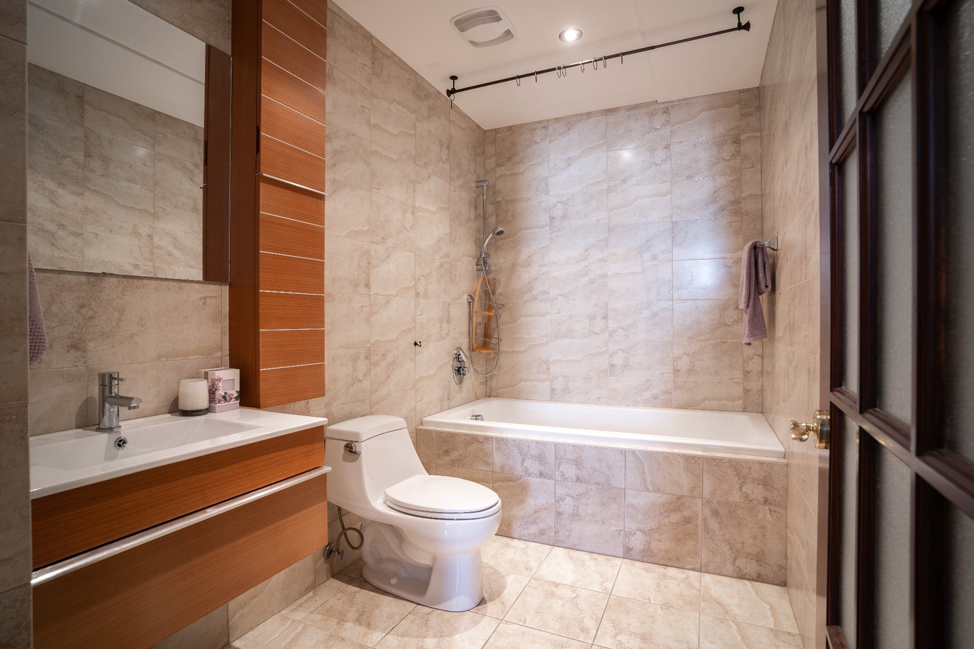 Ensuite bathroom