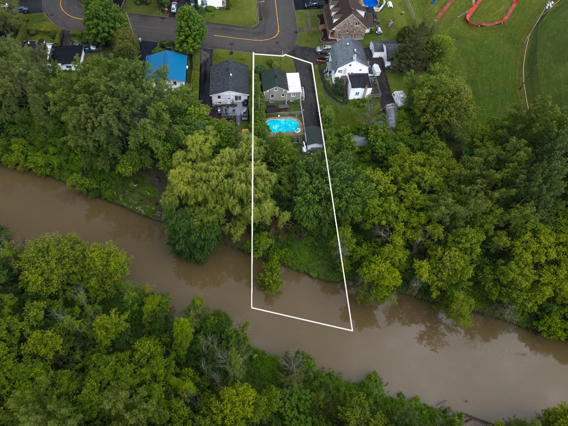 17 Rue Martel, Delson, QC, J5B1E6