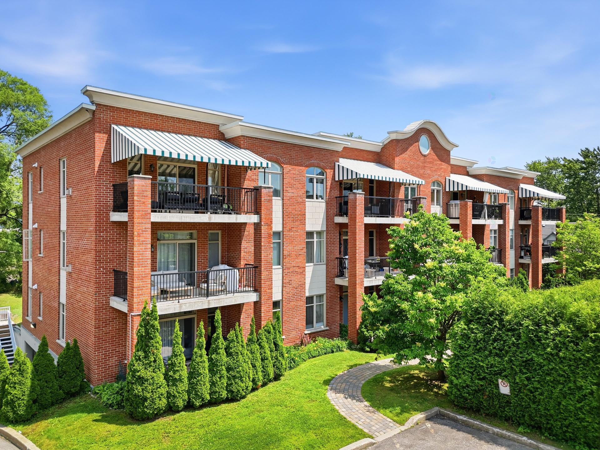 1315 Rue Graveline #104, Laval (Sainte-Dorothée), QC, H7Y2J7