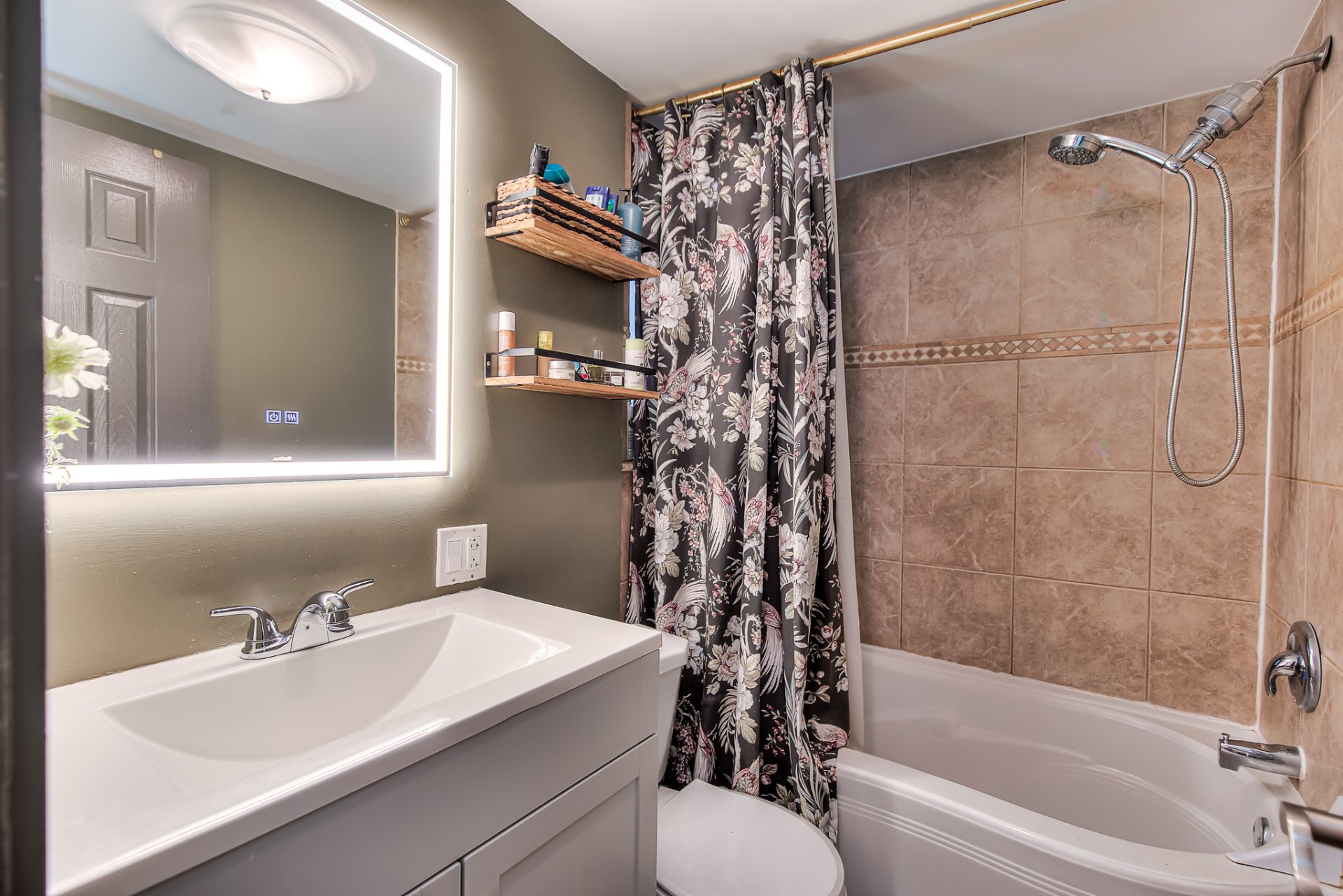 425 63e Avenue thumbnail 17