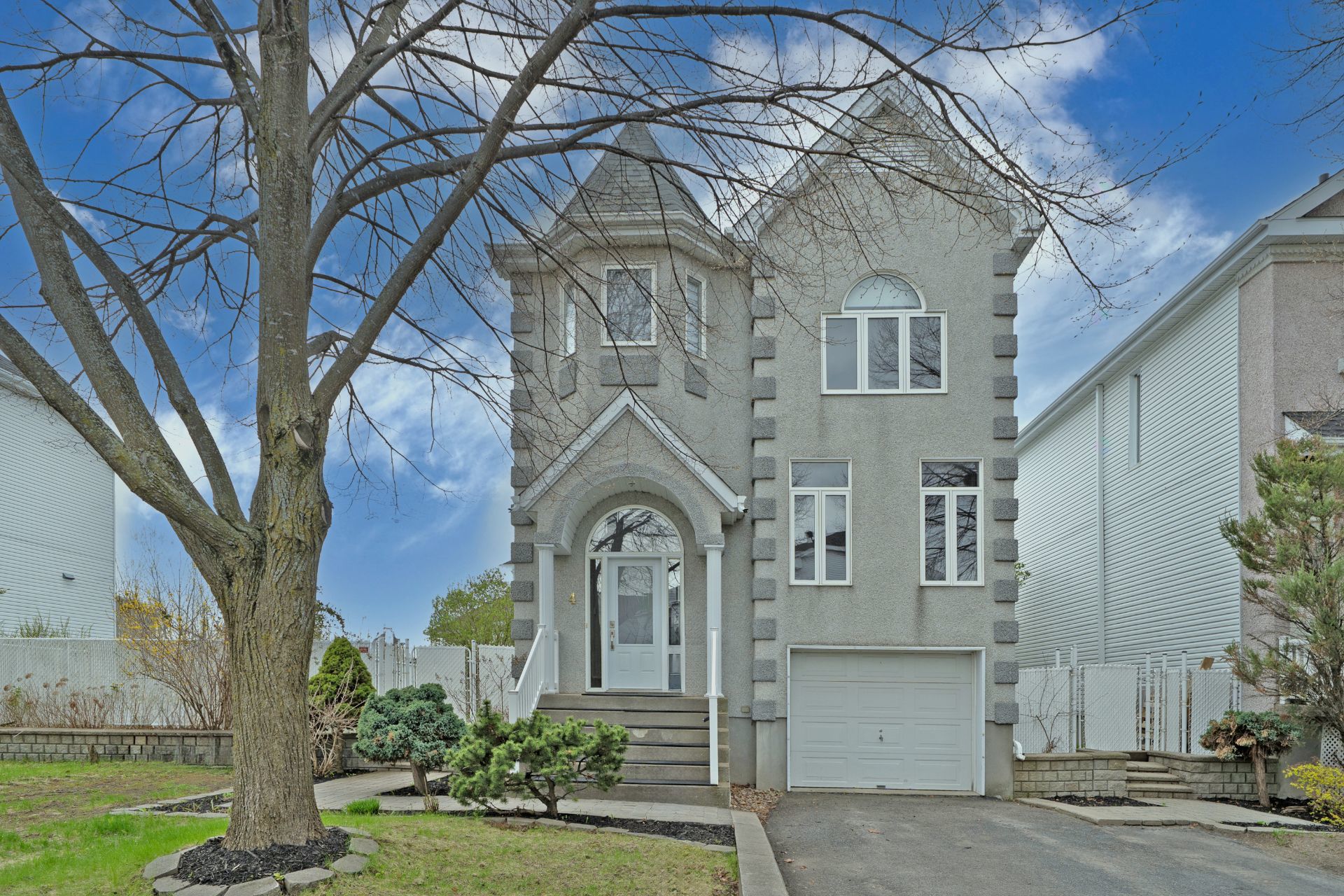 4 Place des Machamins, Châteauguay, QC, J6K5E5