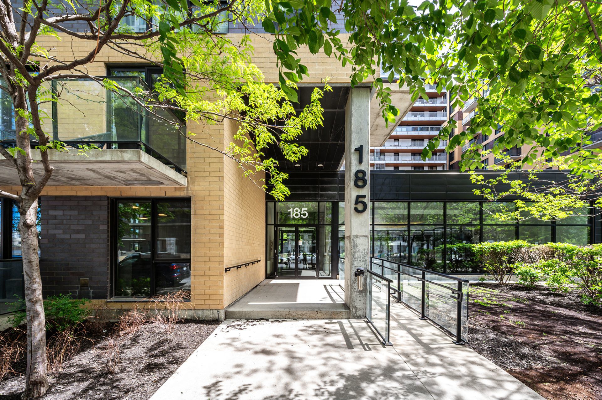 185 Rue du Séminaire #609, Montréal (Le Sud-Ouest), QC, H3C2A3
