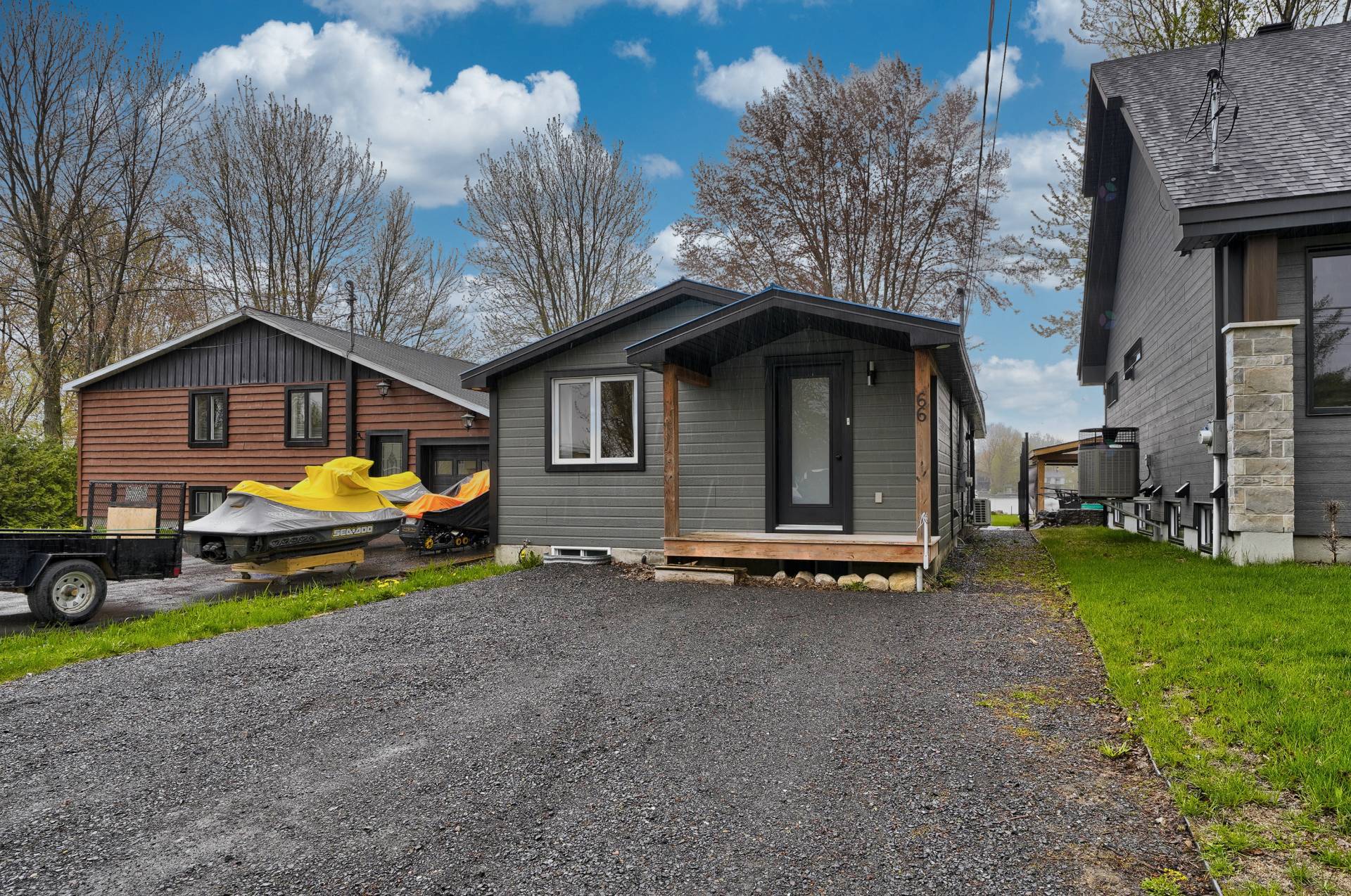 66 Rue Bouthillier, Sainte-Anne-de-Sabrevois, QC, J0J2G0