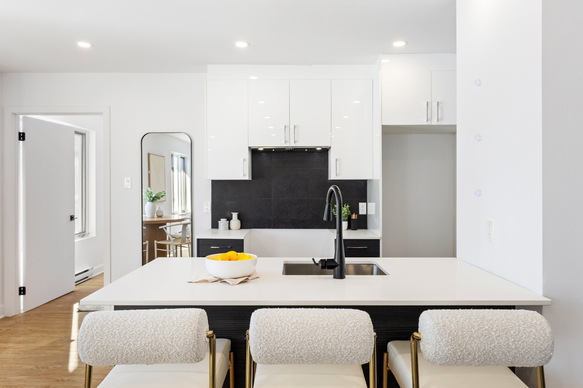 11 Boul. D'Anjou #104, Châteauguay, QC, J6J2P6