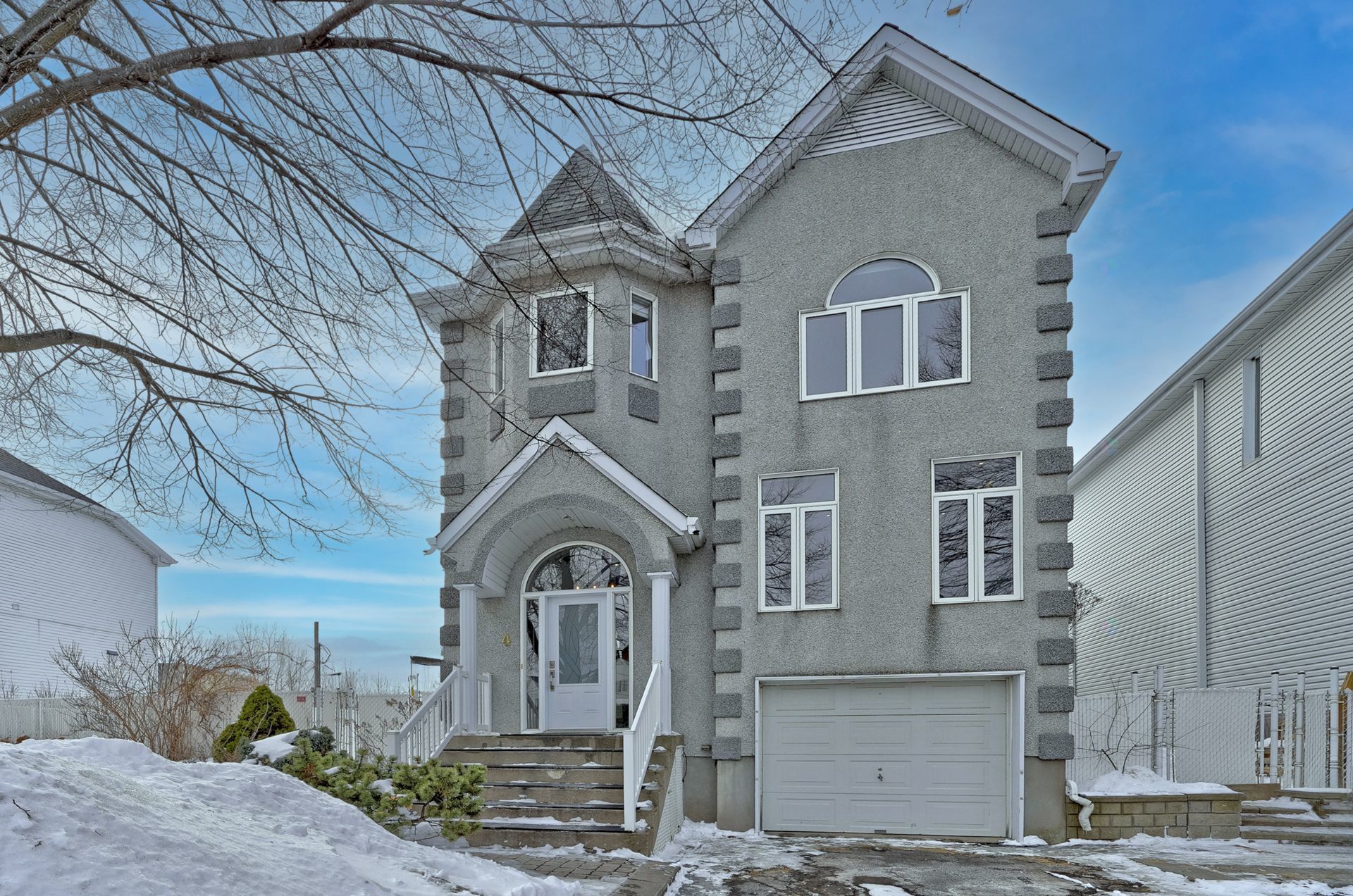 4 Place des Machamins, Châteauguay, QC, J6K5E5