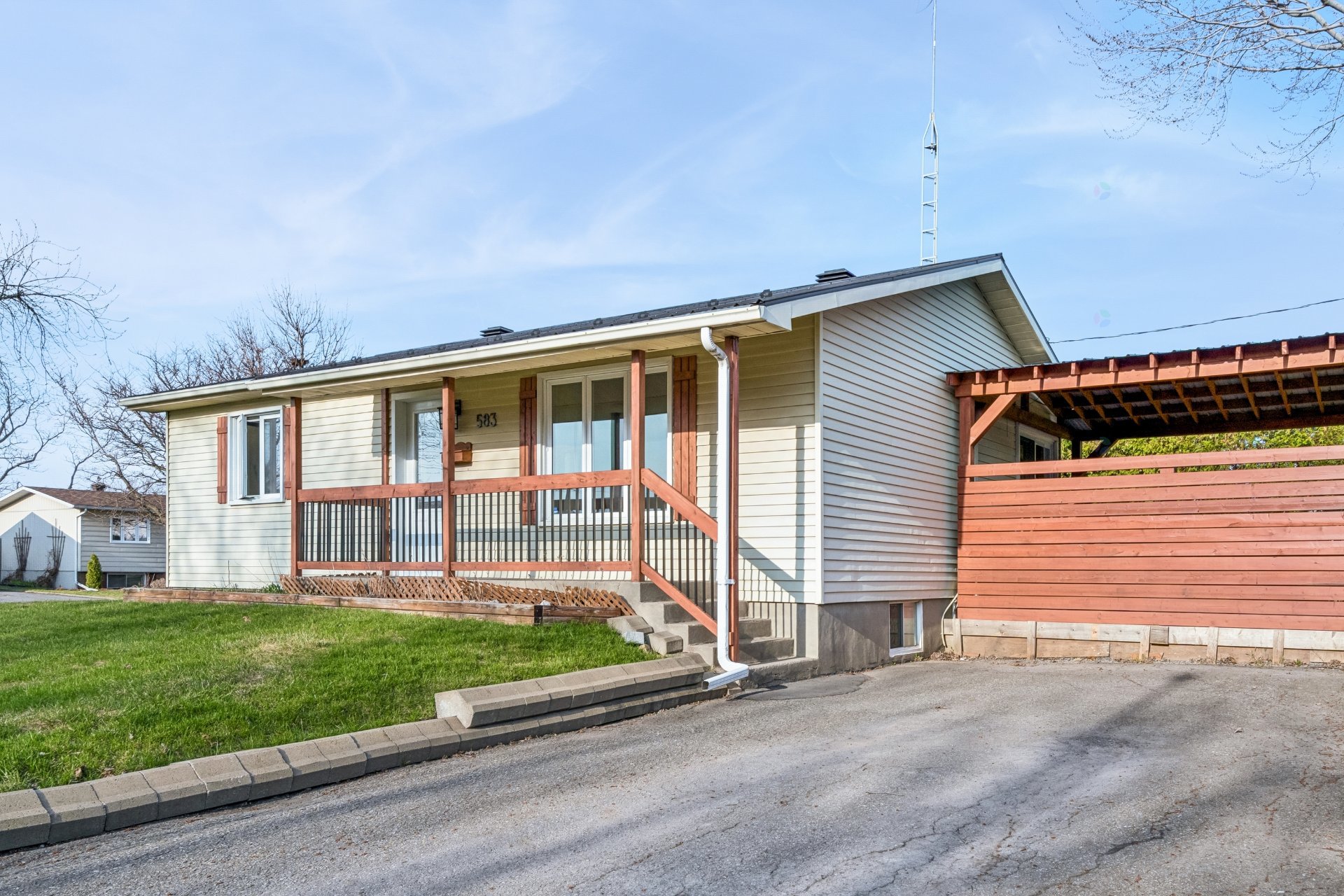 583 Rue Bisaillon, Saint-Jean-sur-Richelieu, QC, J3B1K5