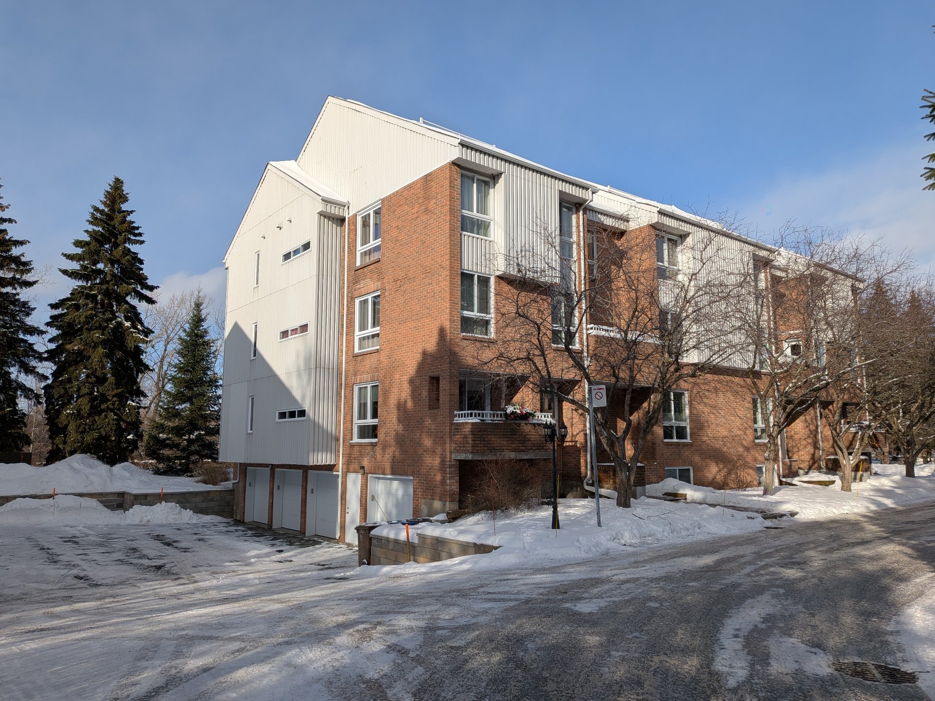 206 Rue Louis-Hébert, Boucherville, QC, J4B6B5