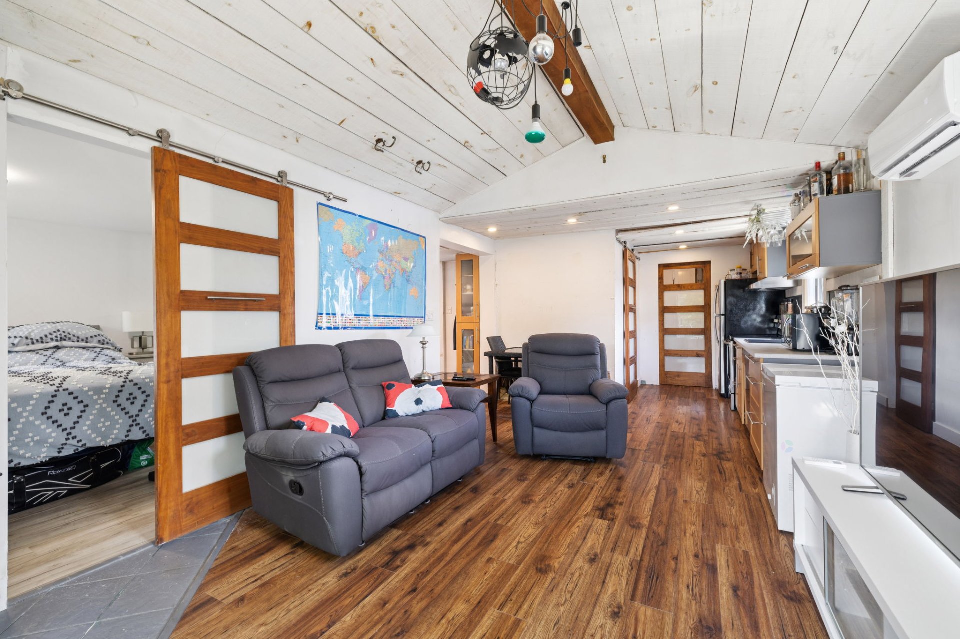 812 Ch. du Havre-des-Monts, Saint-Sauveur, QC, J0R1R3