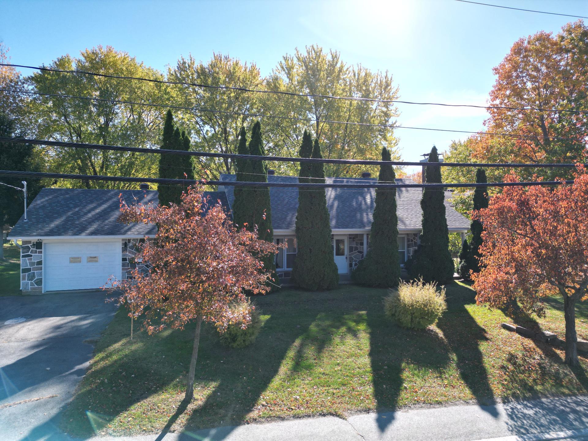 734 Ch. Ozias-Leduc, Mont-Saint-Hilaire, QC, J3H2N1