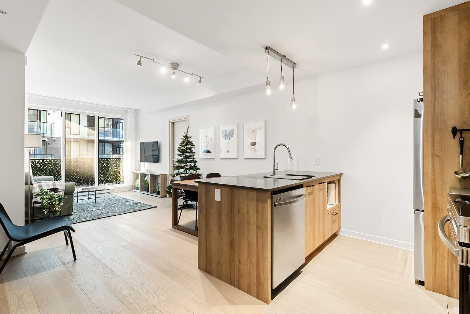 Condo — 2