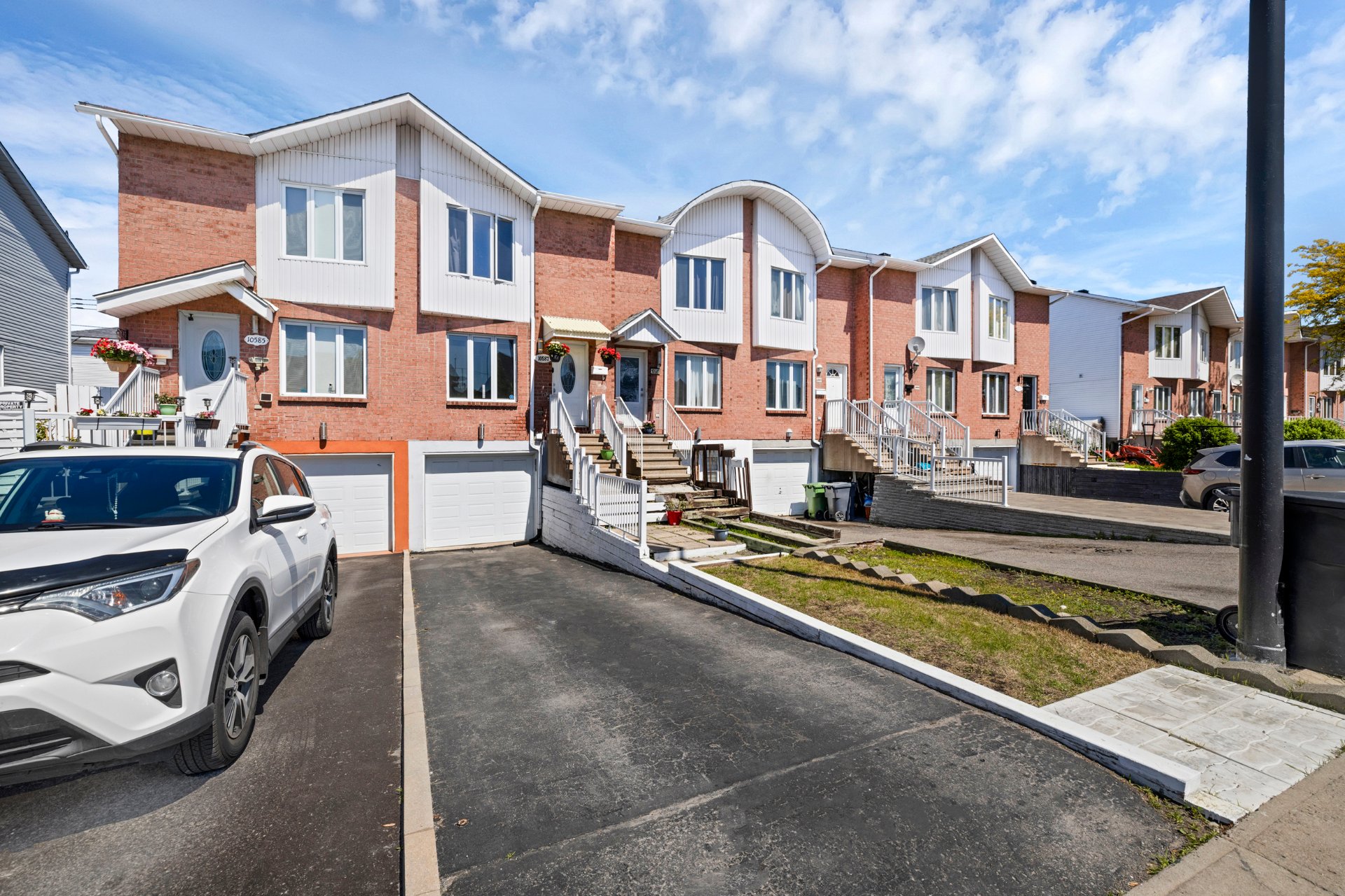 10587 Boul. Perras, Montréal (Rivière-des-Prairies/Pointe-aux-Trembles), QC, H1C1X8