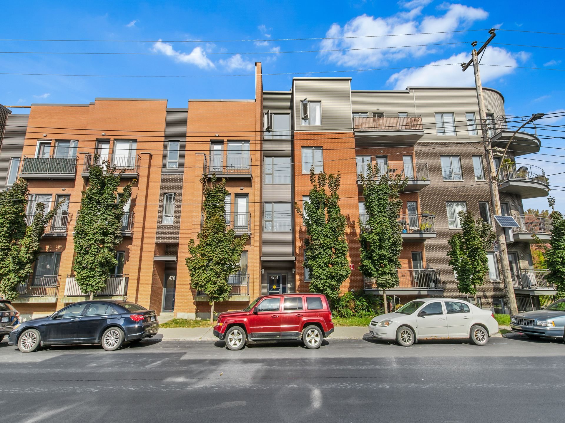 Frontage – 4751, Rue St-Ambroise, apt. 104