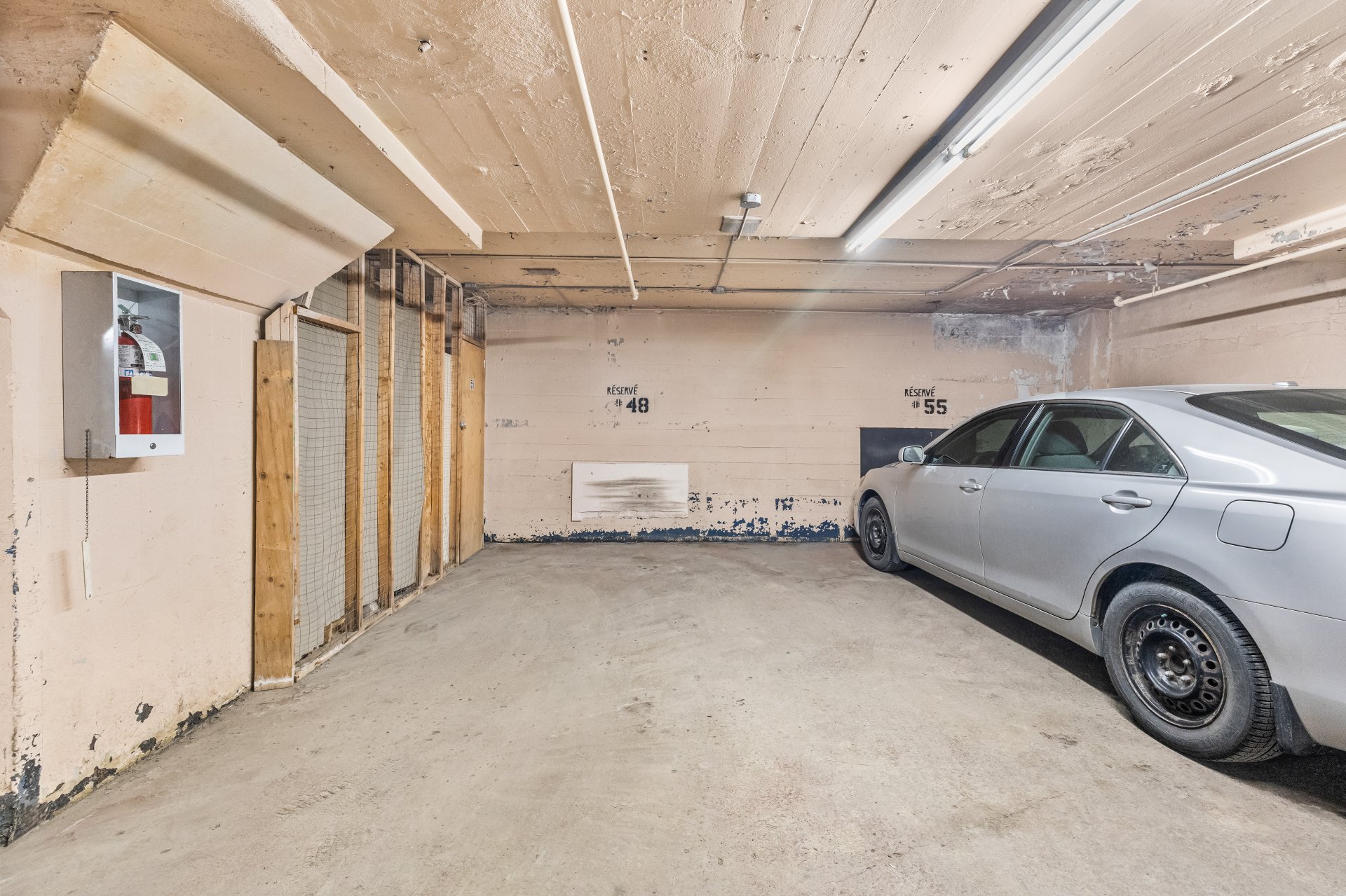 Stationnement – 1275, Av. Van Horne, app. 48