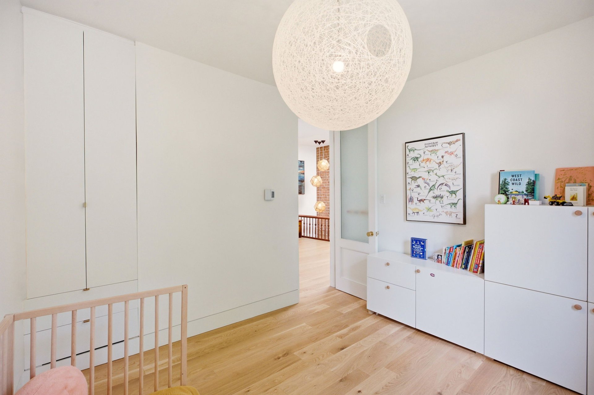 Chambre à coucher – 1523, Av. Wrexham