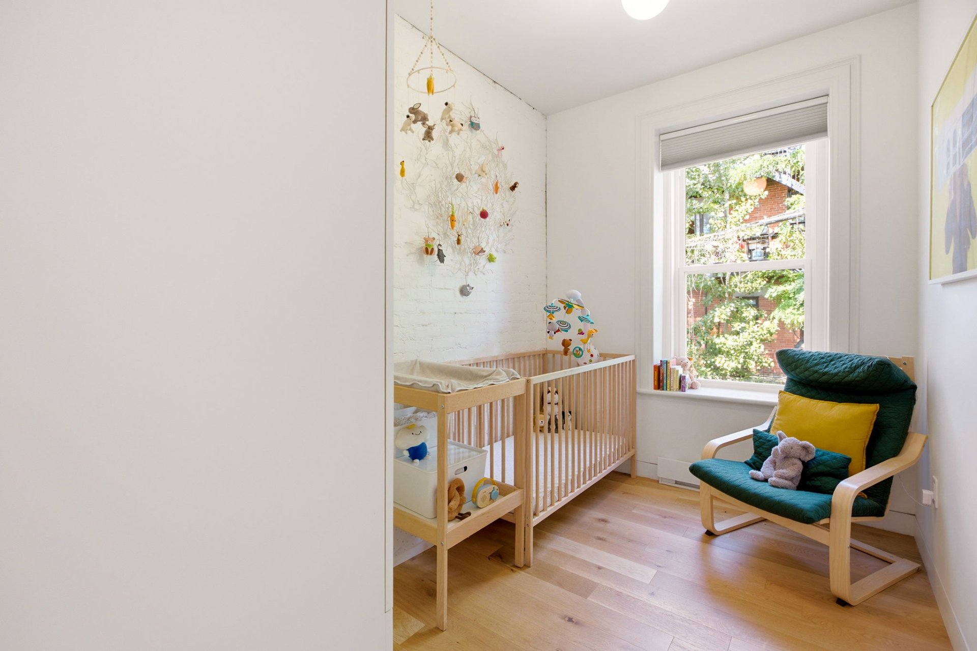 Chambre à coucher – 1523, Av. Wrexham
