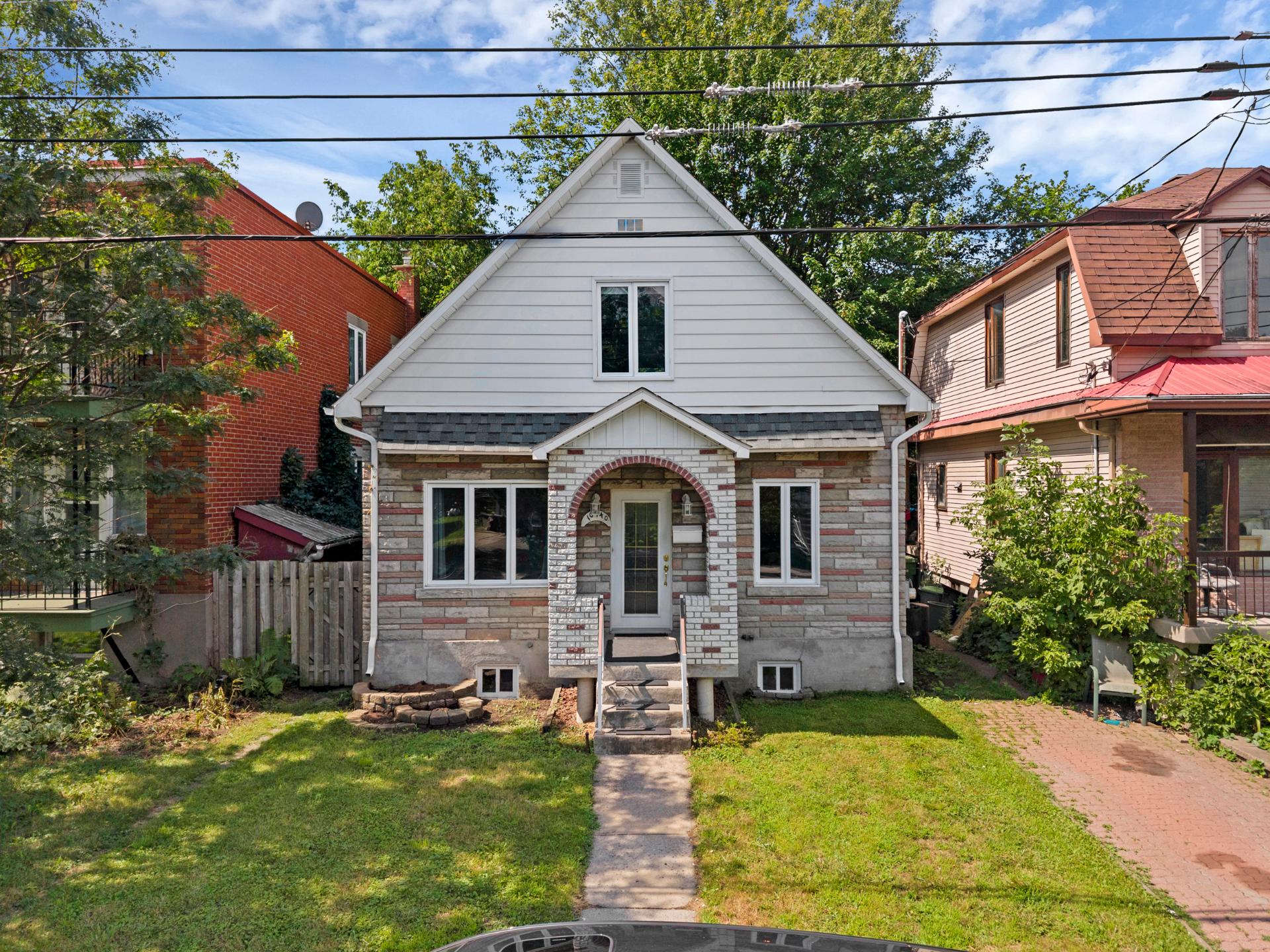 10940 Av. Lausanne, Montréal (Montréal-Nord), QC, H1H5B7