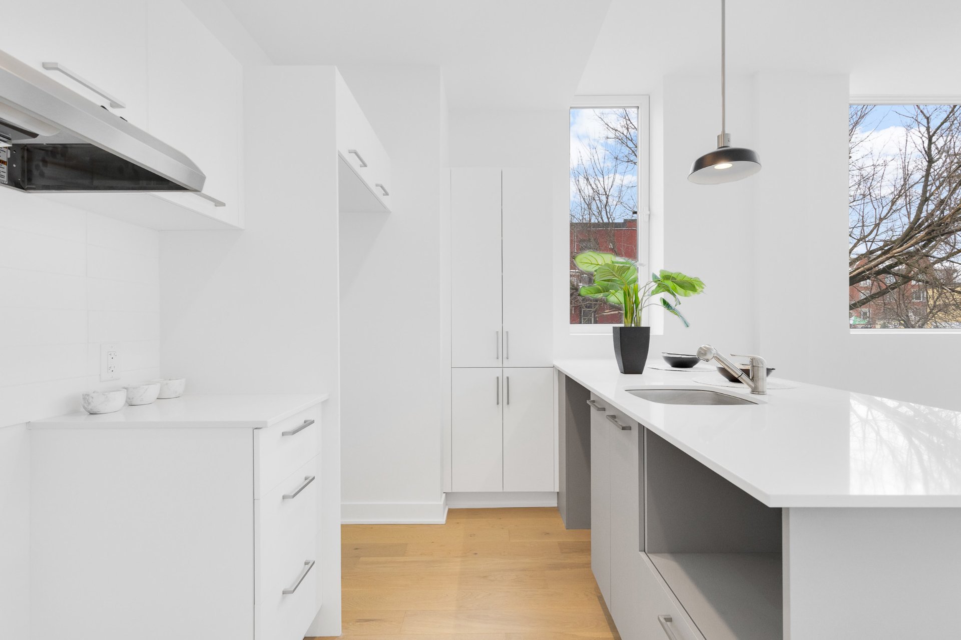 Kitchen – 5410, Av. Papineau, apt. 207