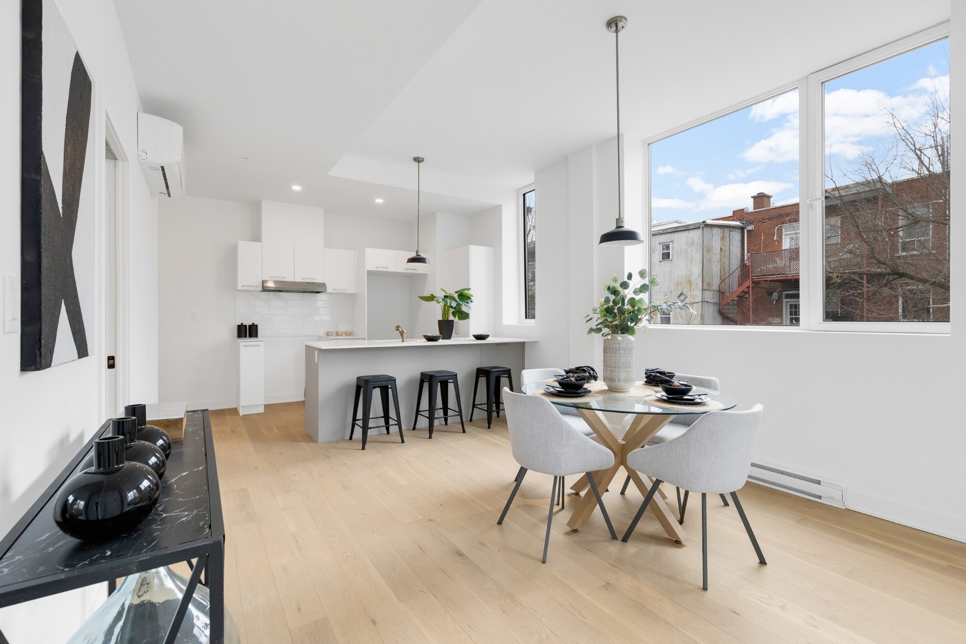 Overall view – 5410, Av. Papineau, apt. 207